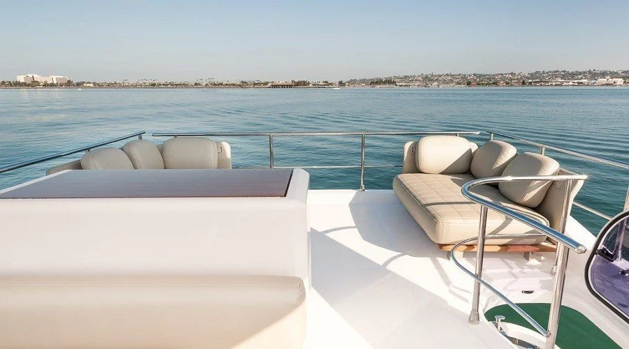 AZIMUT-50-FLY-8.jpg