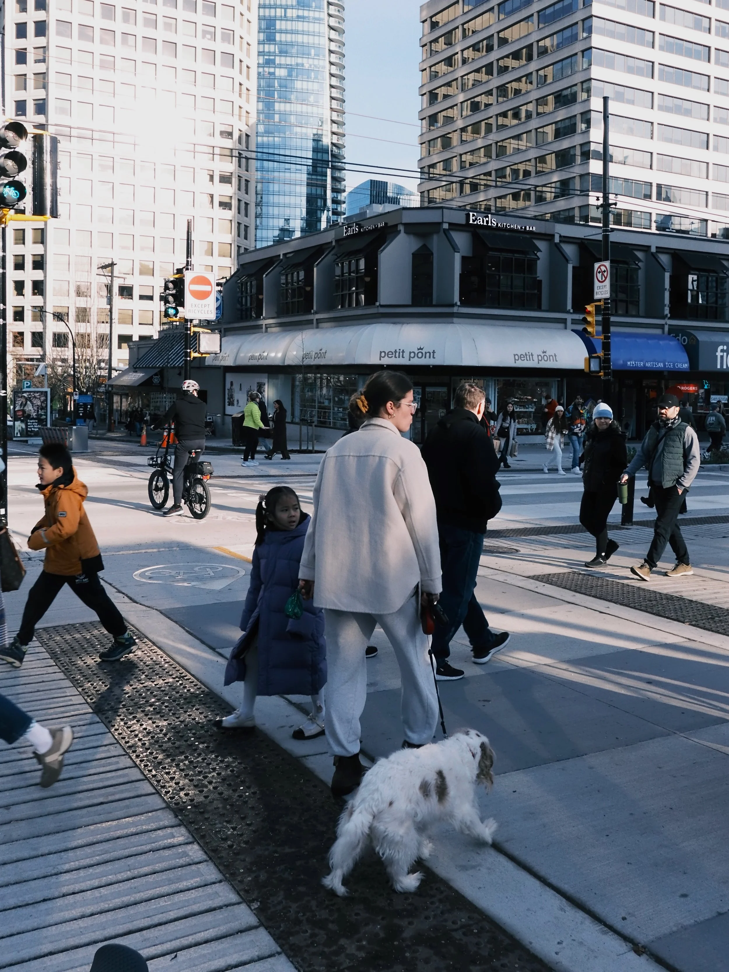 Bute street crossing of robson street