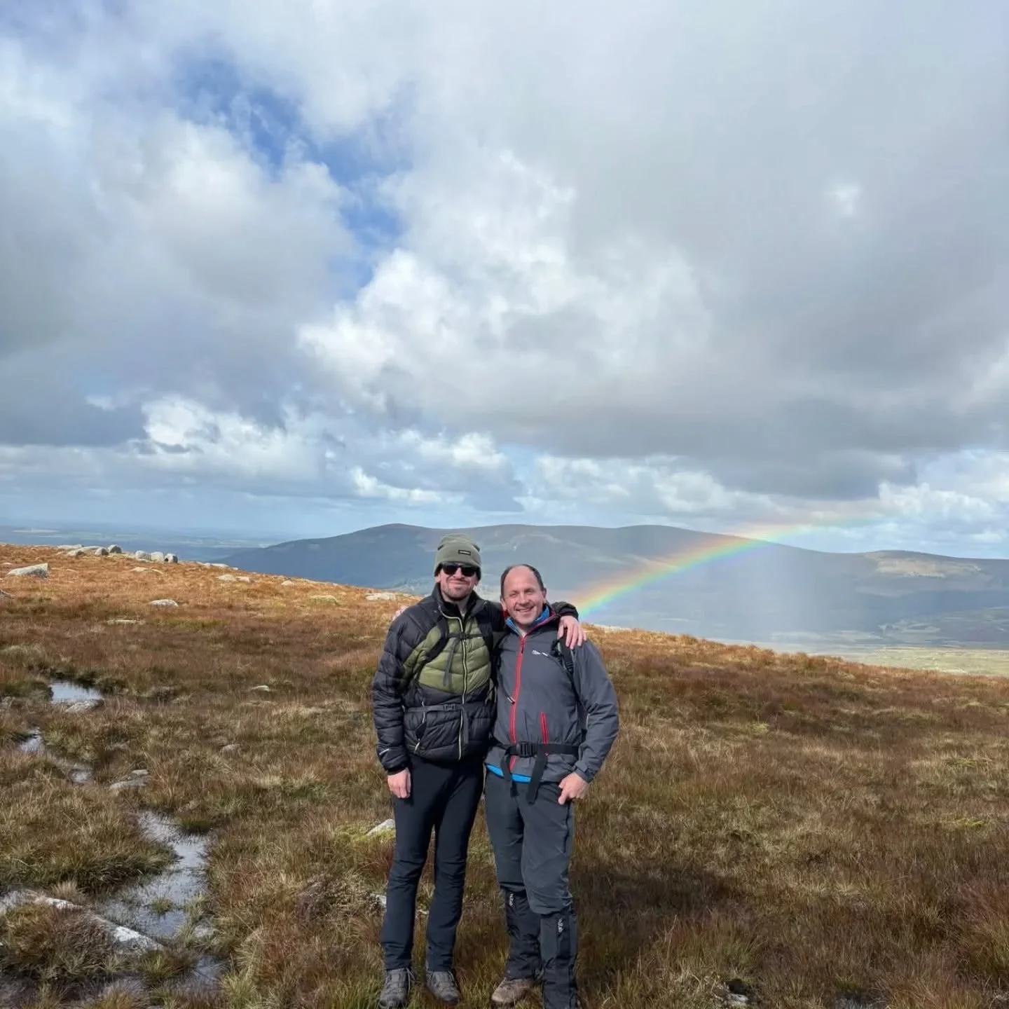 Lugnaquilla ✅ 🌈

Well done everyone on today's hike, smiles all round perfect views!

#lgbtdublin #lgbtireland #lgbtclubs  #lgbthiking #gayhiking #gayireland #gayhikeclub