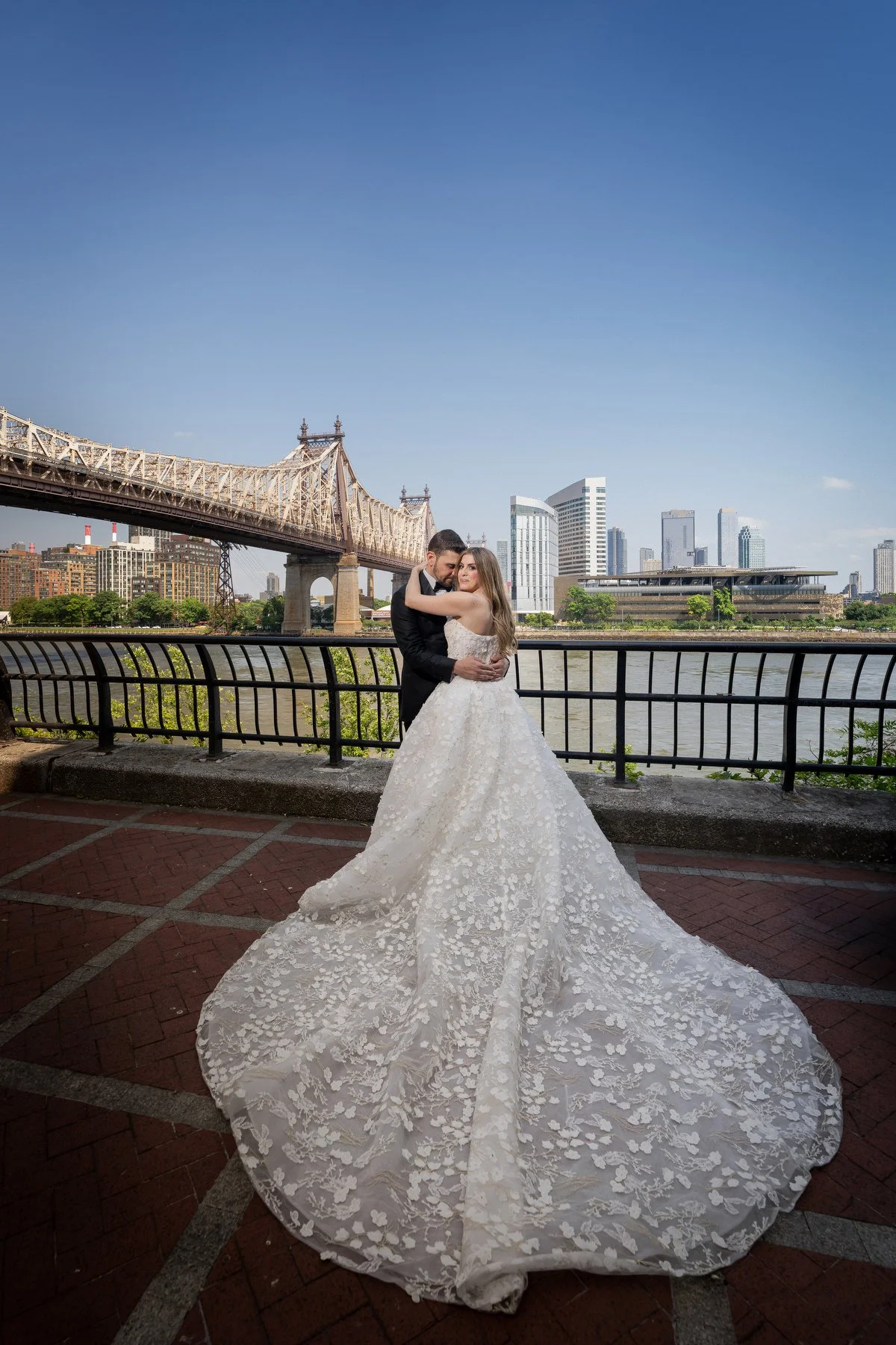 Couple portrait with Queensboro Bridge at Guastavinos wedding