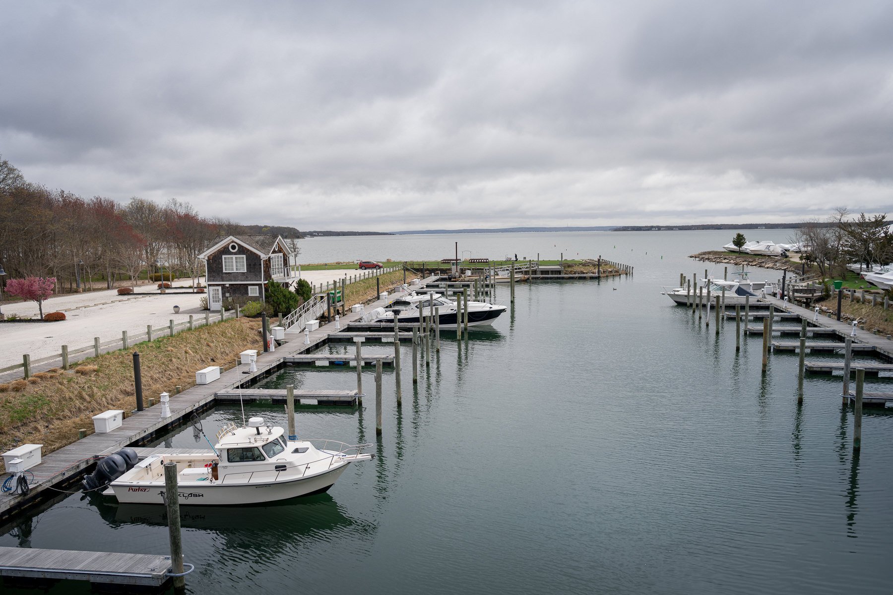 Peconic Bay Yacht Club Wedding_0010.JPG