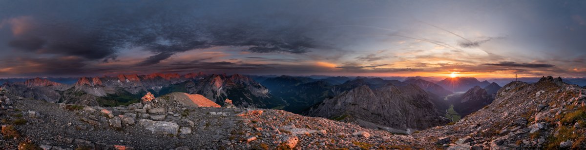 Sonnenaufgang am Sonnjoch im Karwendel