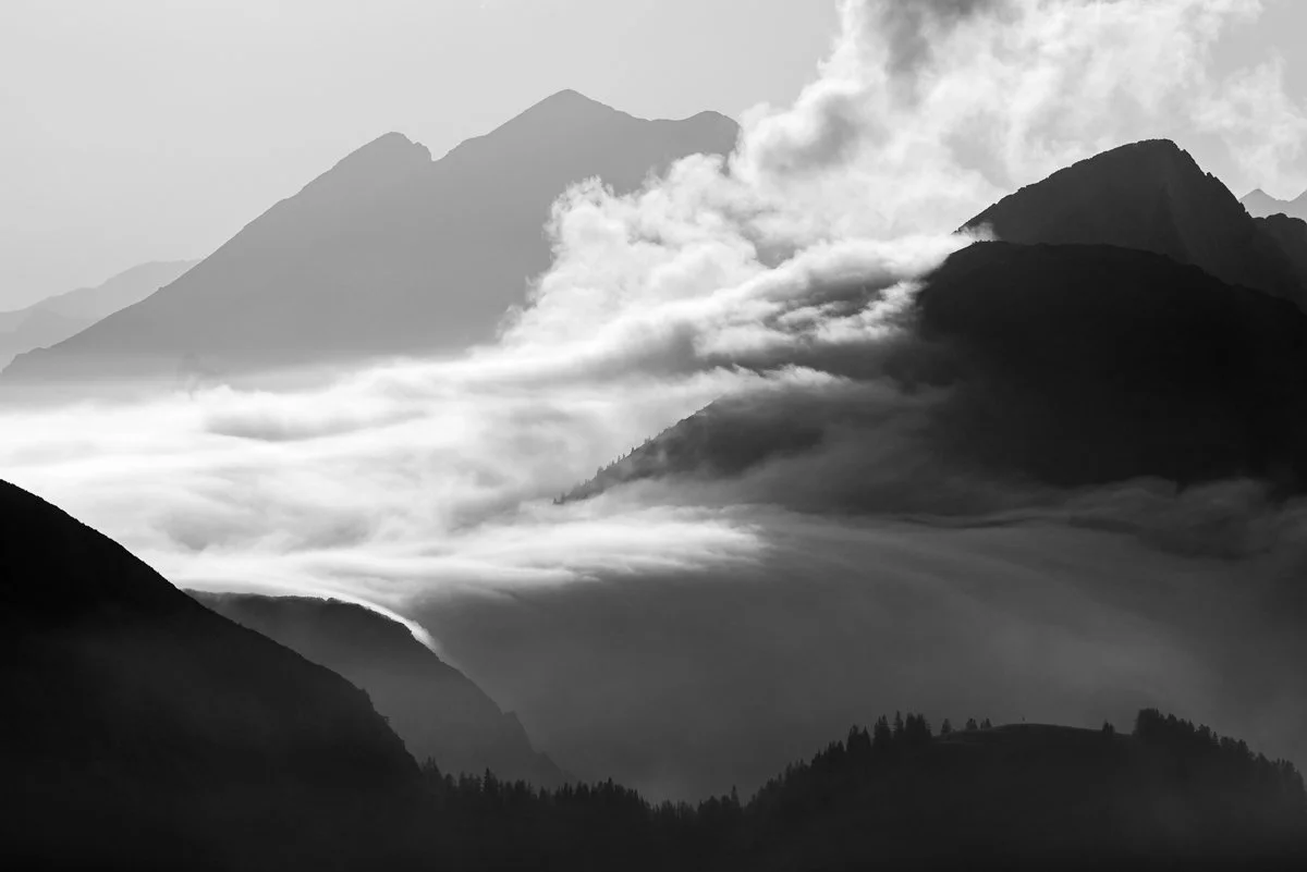 Hochnebel zieht über das Plumsjoch im Karwendel