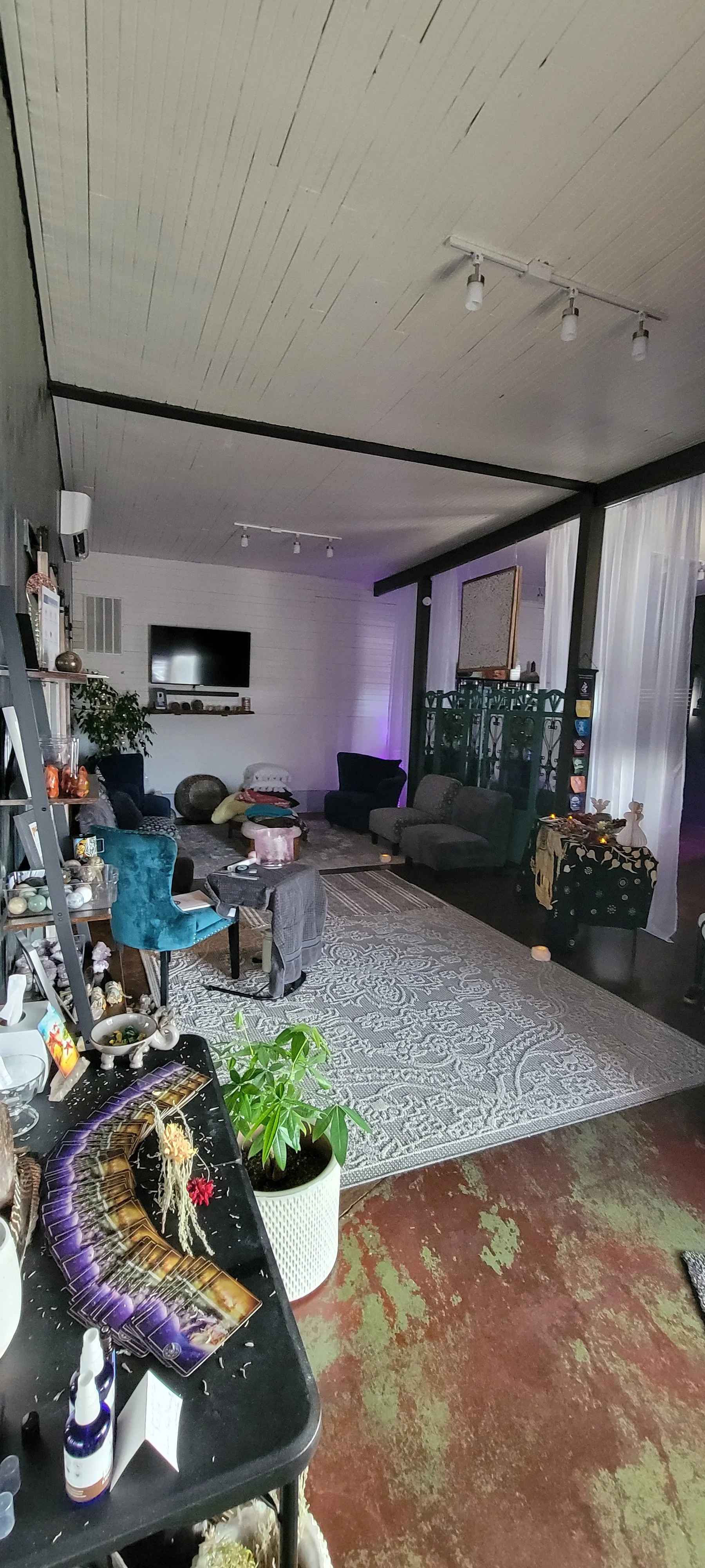 PuraVida Studio Class/Mediation Center