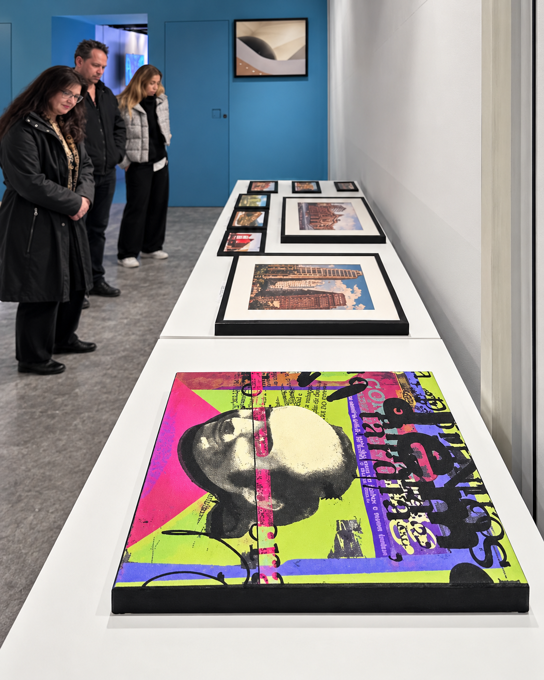 Preâmbulo nº 3, featuring a portrait of Vladimir Herzog, in the foreground at the ECA 60 Anos exhibition at USP’s Innovation Center.