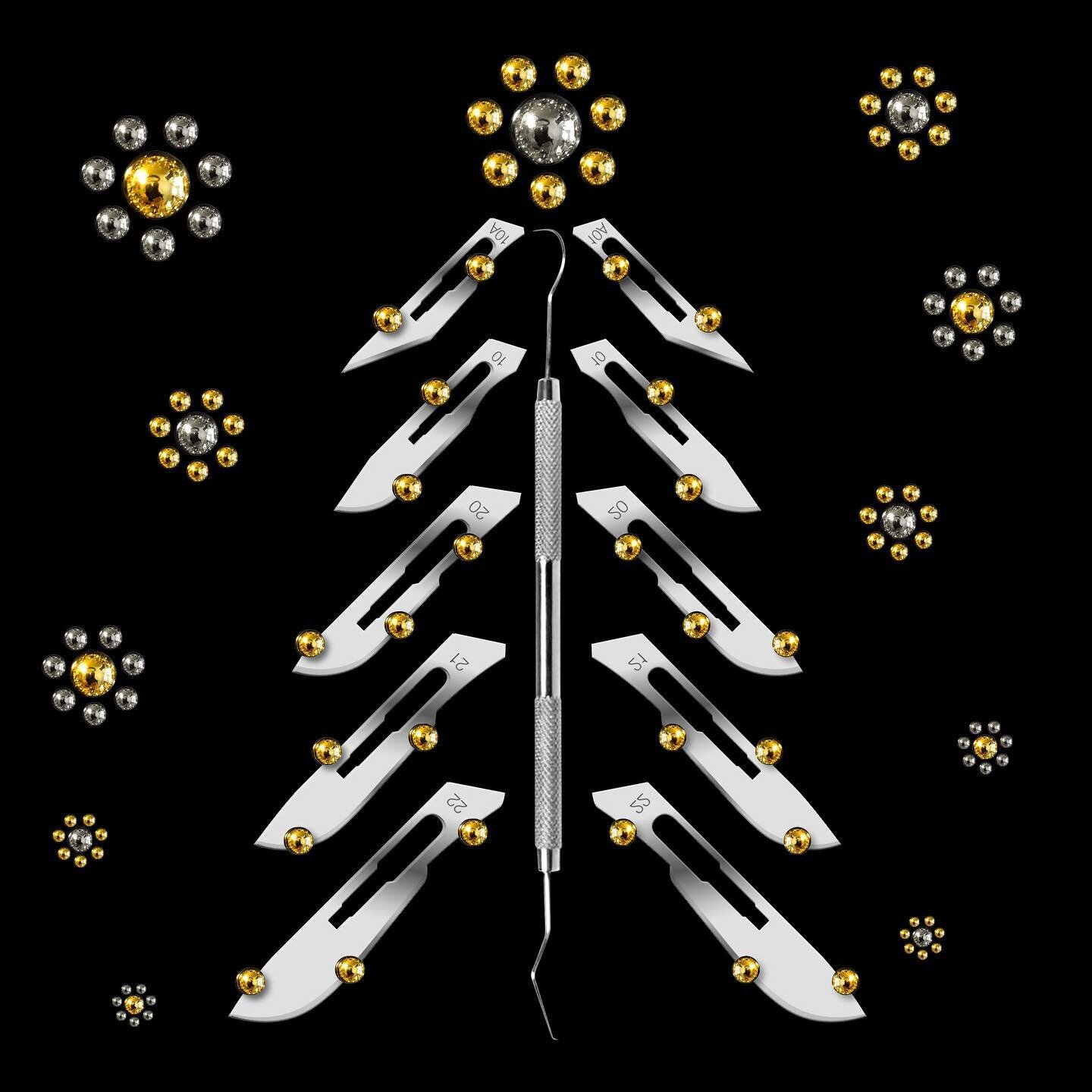 Merry Christmas . . . . . #davidcoxart #visualartist #art #contemporaryart #modernart #losangeles #beverlyhills #scalpel #epoxyresin #urbanart #bladeart #plasticsurgery #homedecor #interiordesign #artgallery #wip #laartgallery #artist #artcollector #