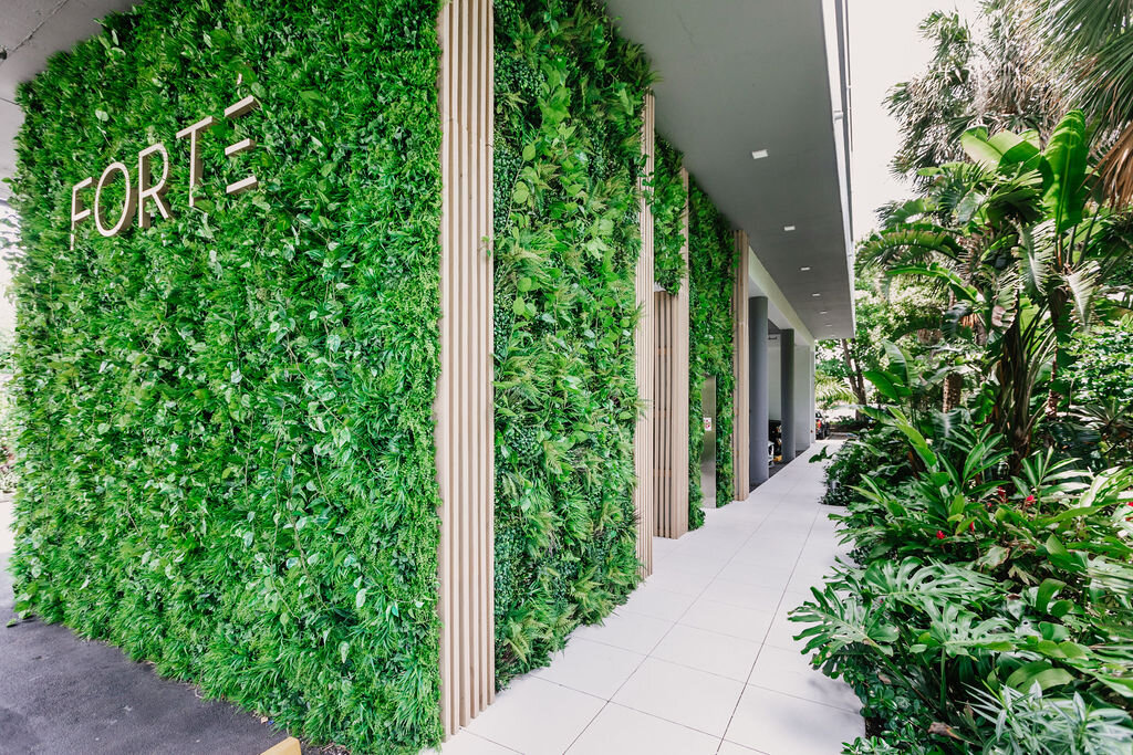 Lush Artificial GreenWalls