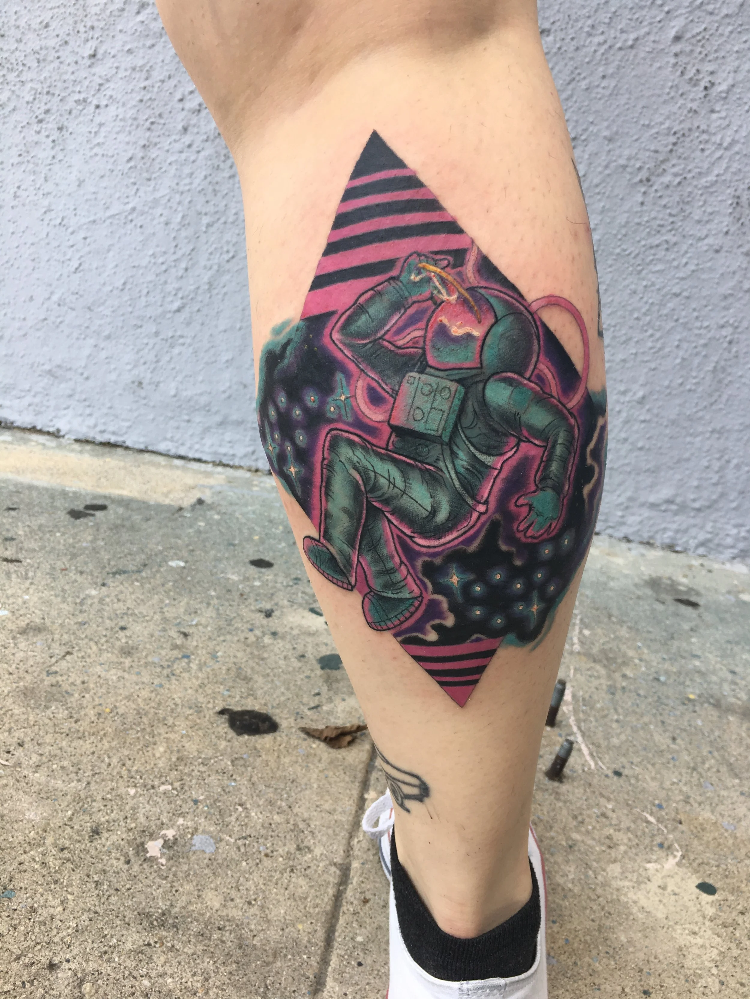 paul_deters_huntington_beach_tattoo_neotraditional_color_galaxy_geometric_astronaut_neon_80s_groovy_stars_calf.JPG
