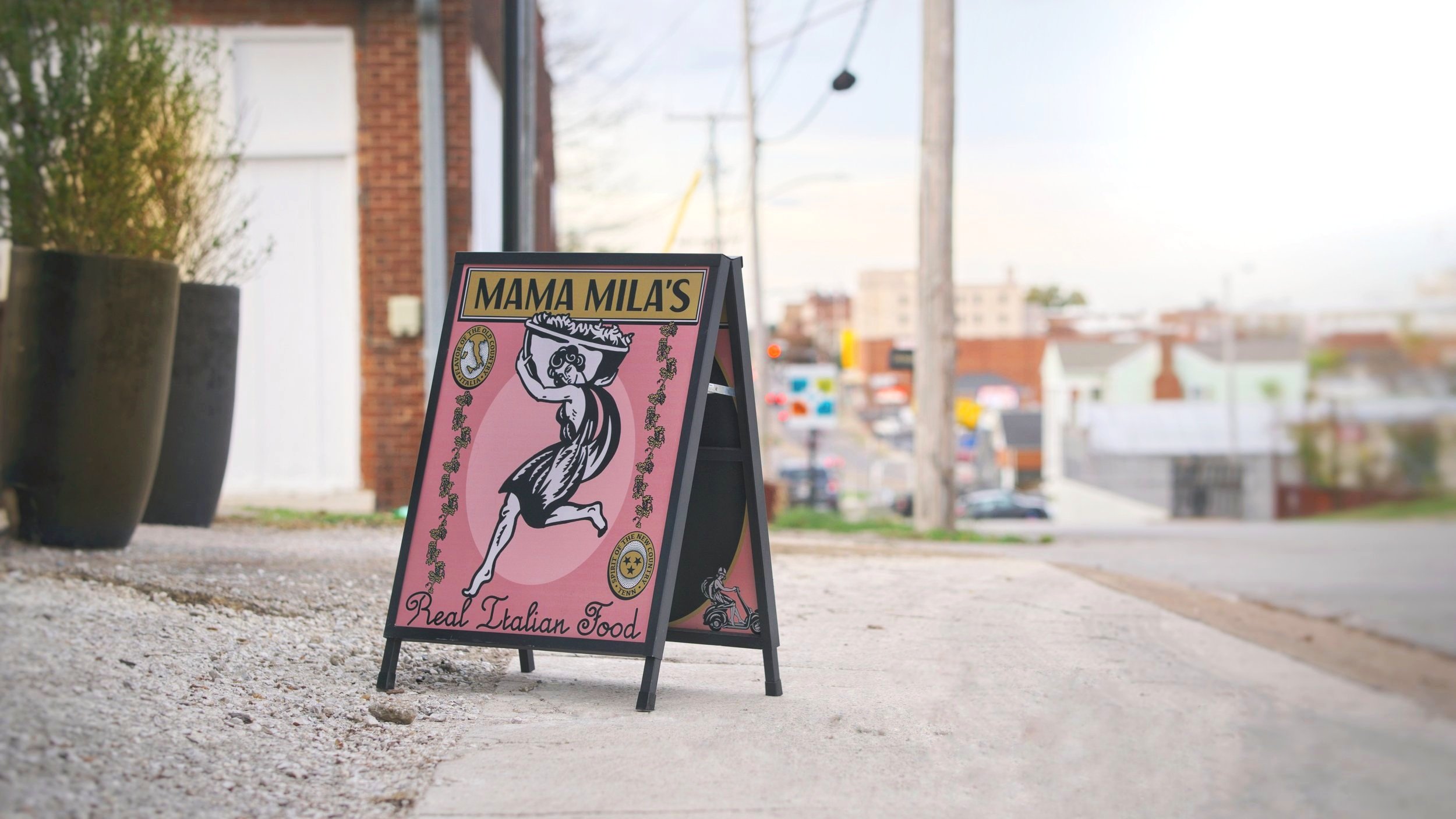 MAMA MILA'S - 104 Photos & 123 Reviews - 1200 S Garden St