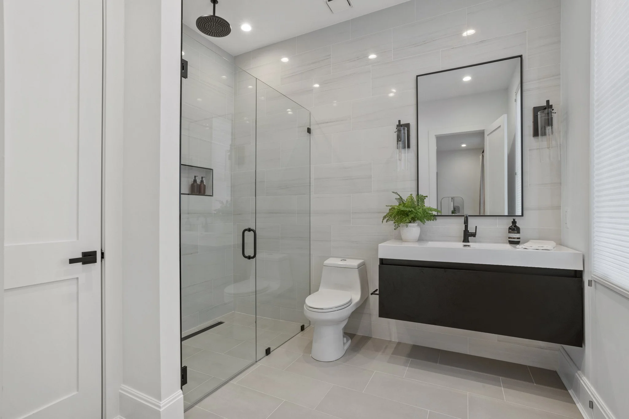 1021_Binney_Street_004.JPG