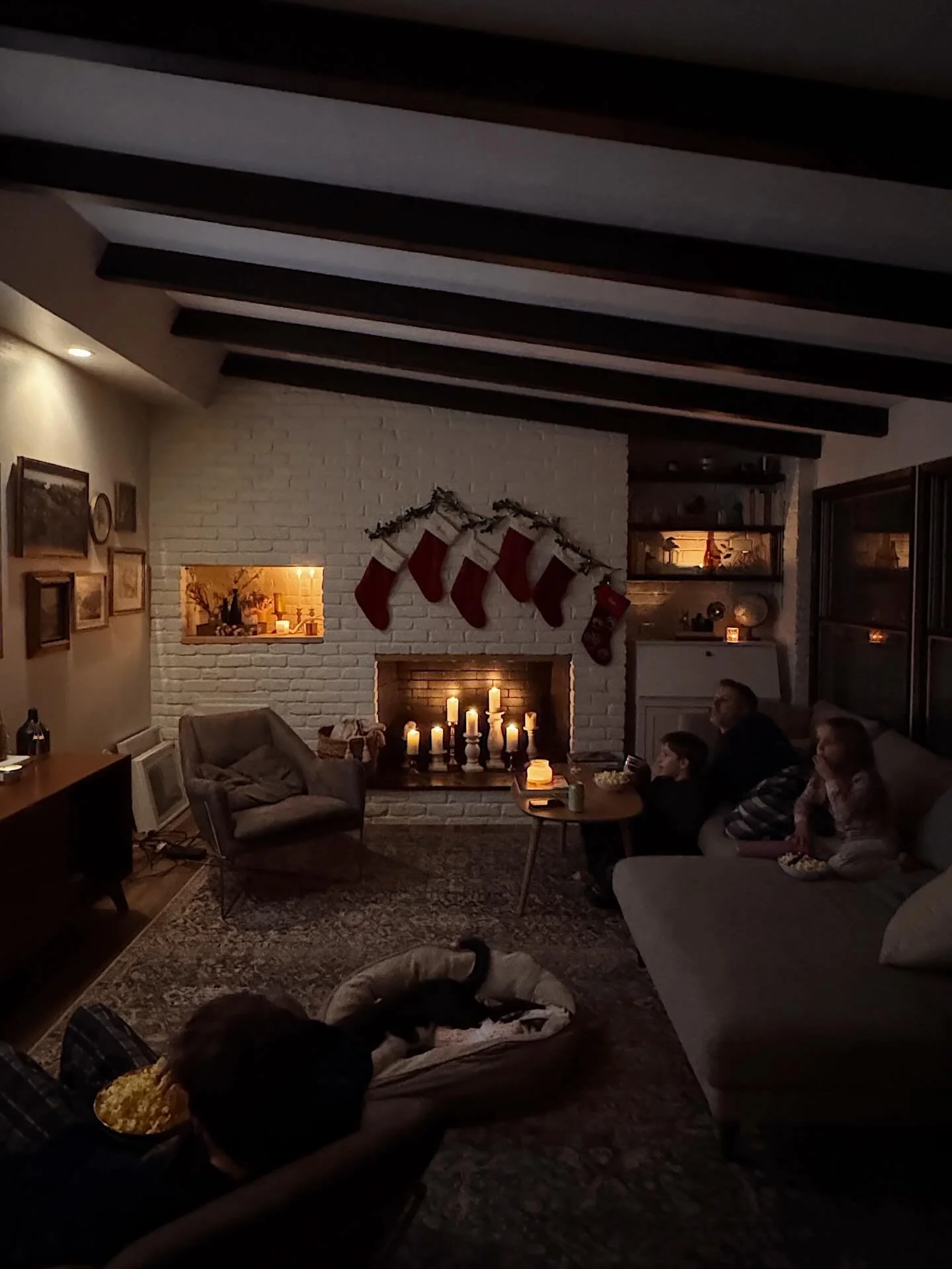 One last casual photo/video dump to commemorate December and the end of Red Lipstick Season&trade;️ ❤️ 

1) Christmas Eve
2) IYKYK
3) He&rsquo;ll be taller than me next time
4) 🩰
5) Cal Expo Imaginarium
6) I took this photo of my own accord
7) All h