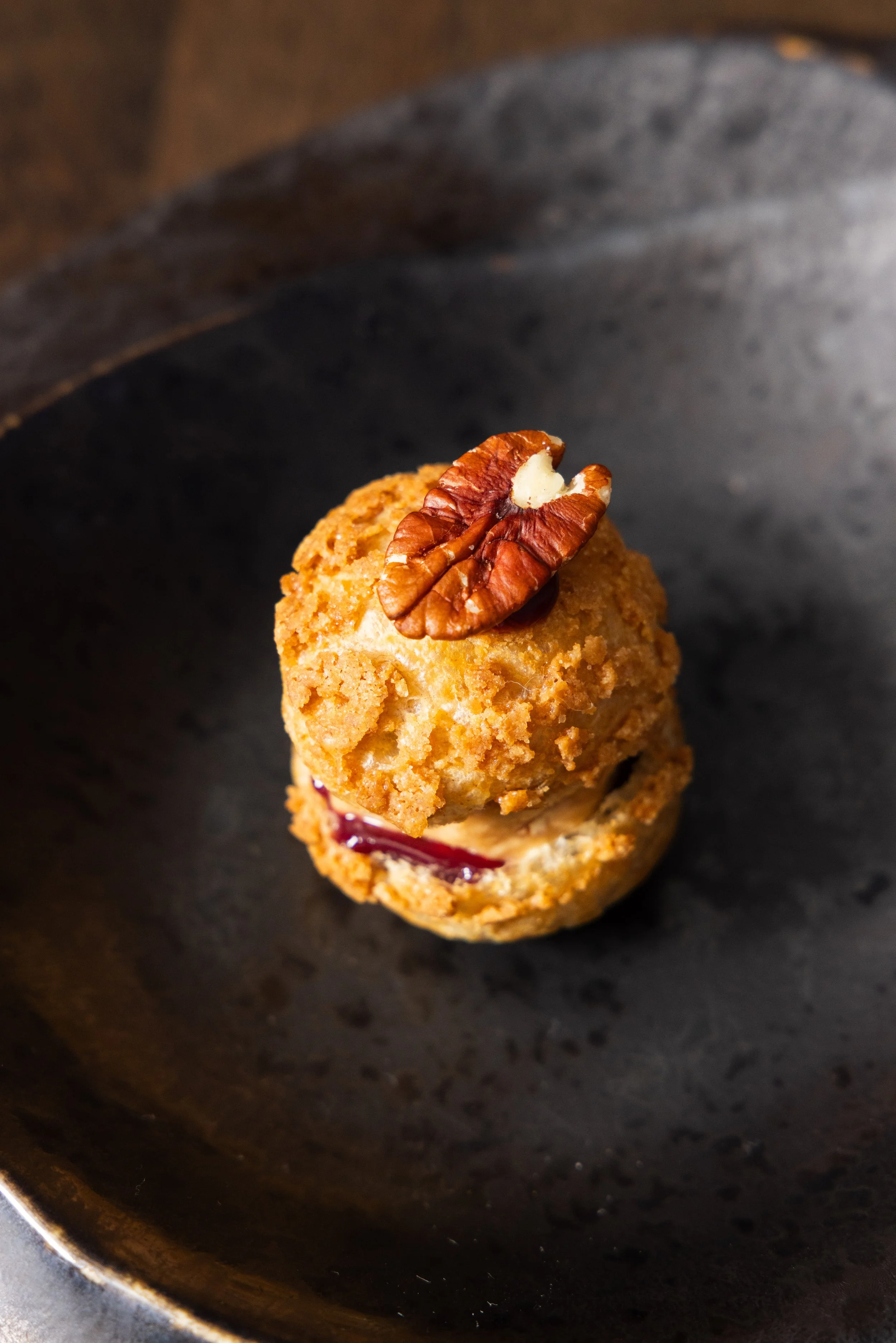 20260401_Atelier_Dish_Lifestyle_PecanIceCreamandJellyProfiterole_-1102.jpg