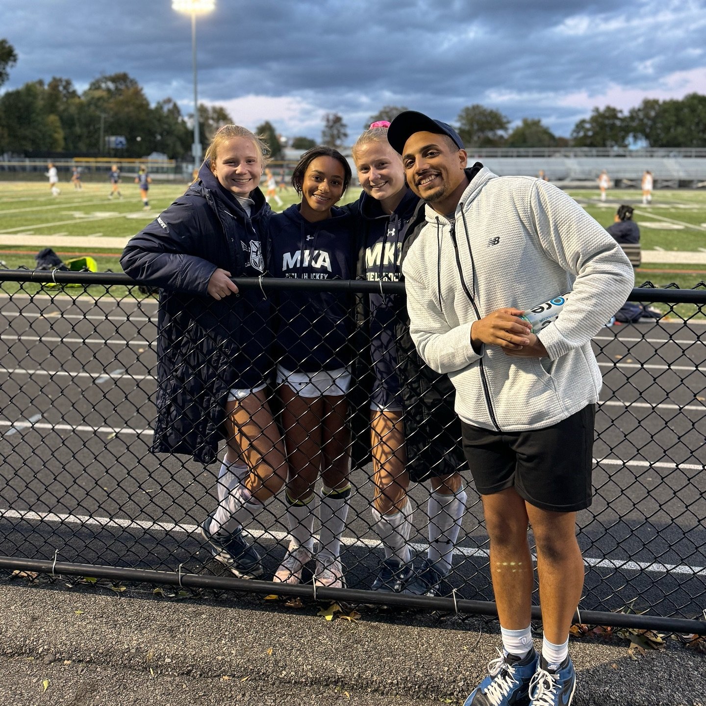 Coach @donnysportsperformance celebrating a  @mkafieldhockey win for both Varsity and JV 🔥we love to see our athletes perform both on and off the field! 

Fall training program is off and running. If you or your student-athlete needs a home to train