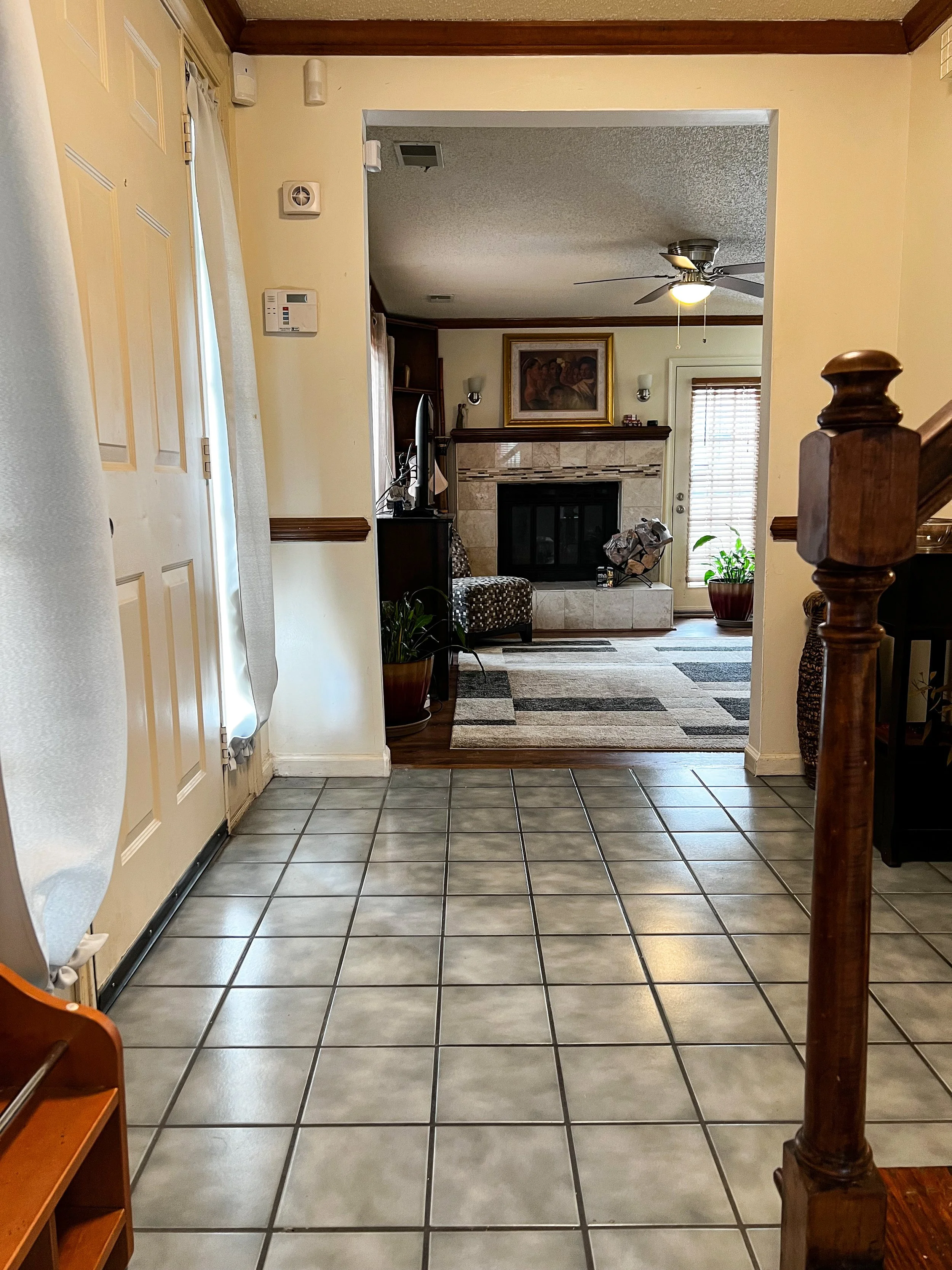 Foyer to Family Room.jpg