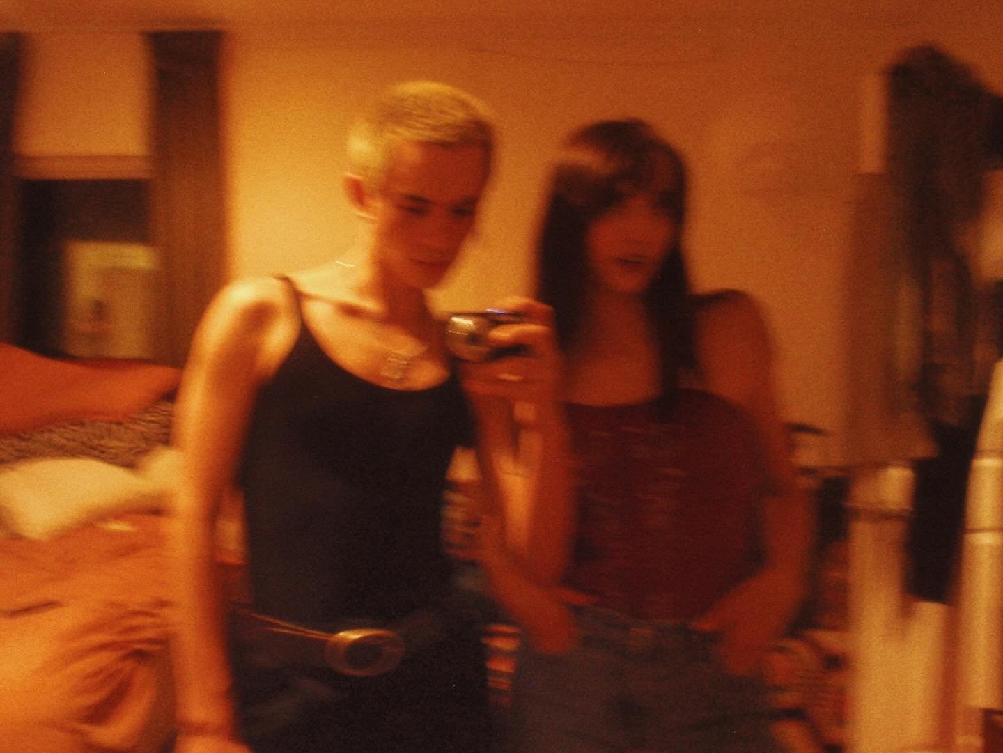 👩🏻&zwj;❤️&zwj;💋&zwj;👨🏼👩🏻&zwj;❤️&zwj;💋&zwj;👨🏼👩🏻&zwj;❤️&zwj;💋&zwj;👨🏼