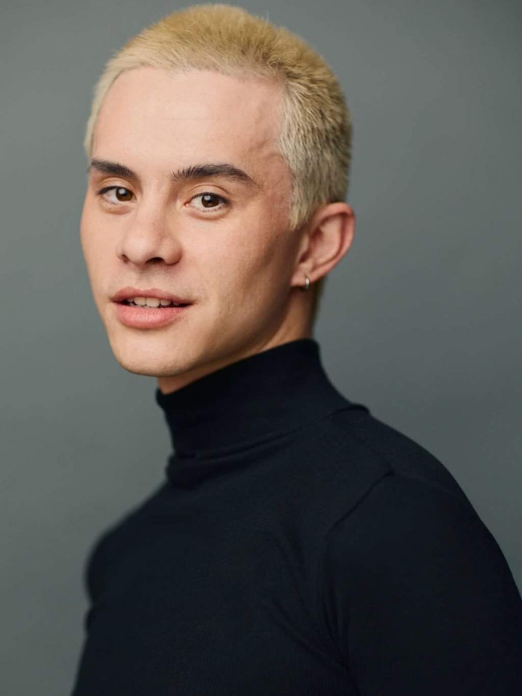 hi again from my face!!!! (new headshot edition) 
captured by @headshotsbymatt 💌