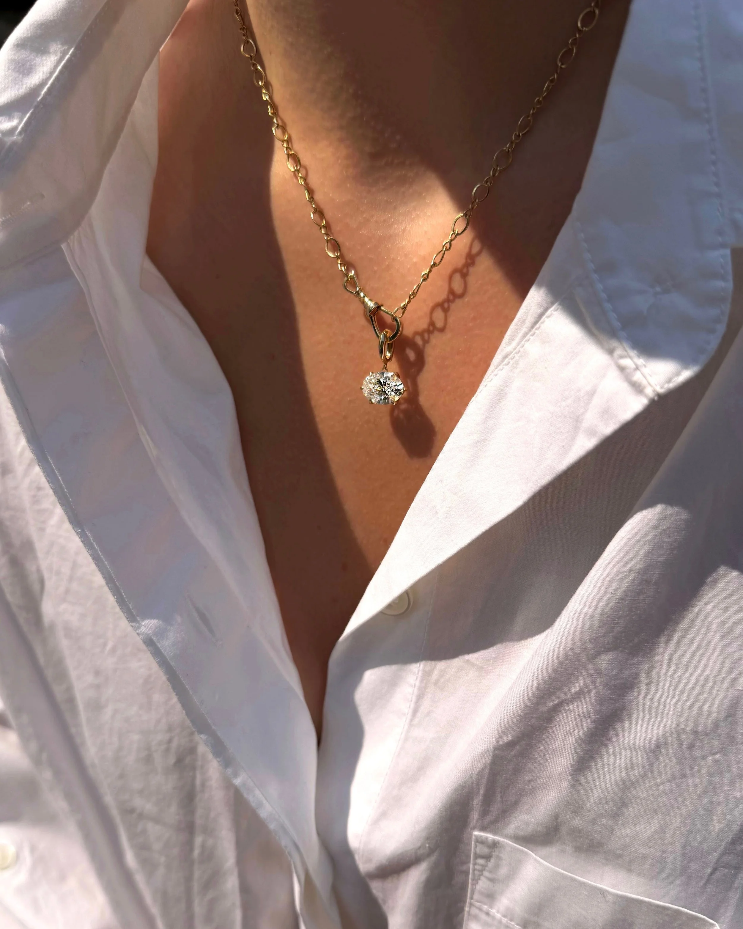 3-carat-oval-diamond-pendant-east-west-setting.jpeg