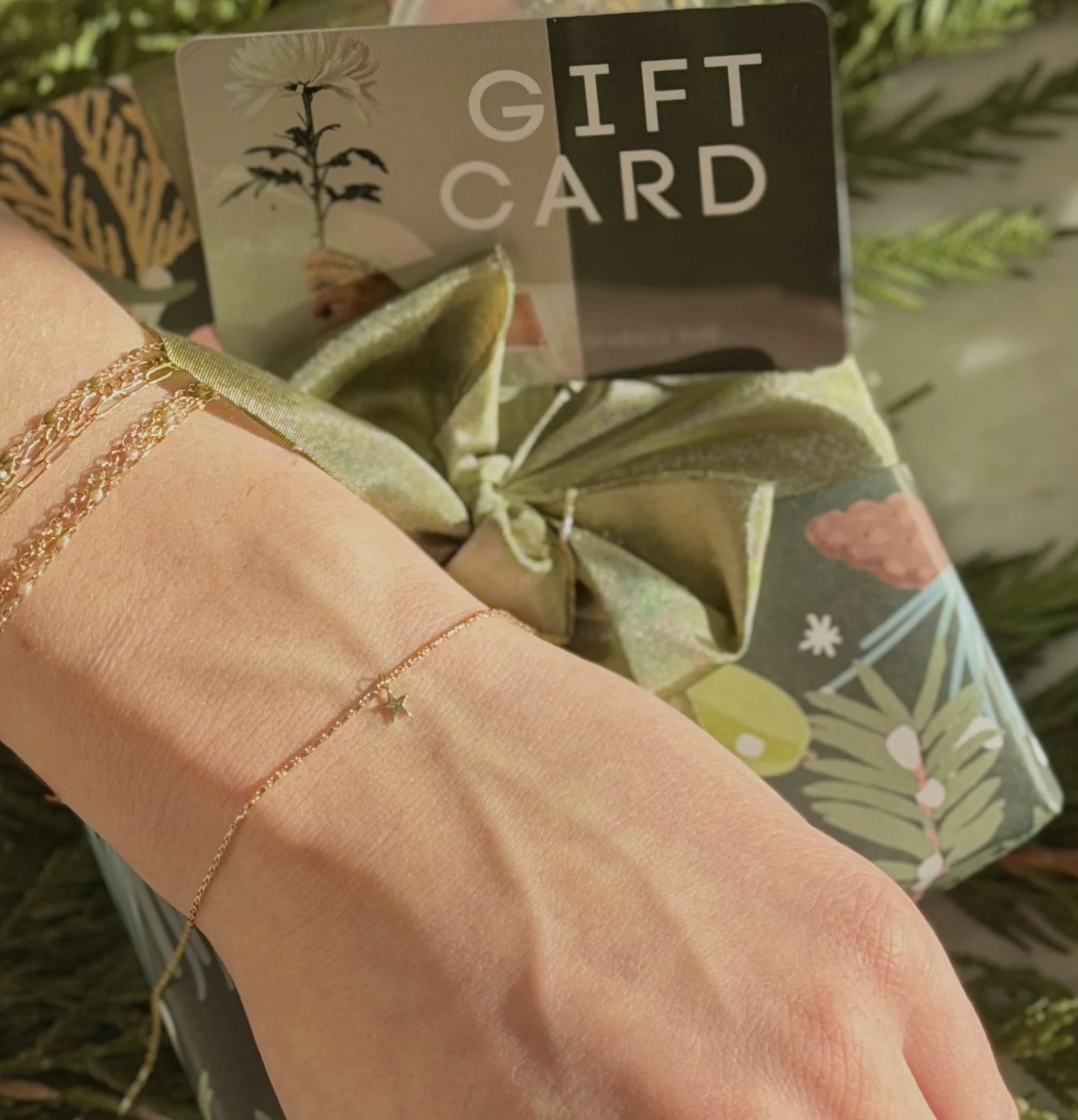 14k-gold-star-bracelet-the-sparkle-bar-gift-card-wrist-edmonton.jpg