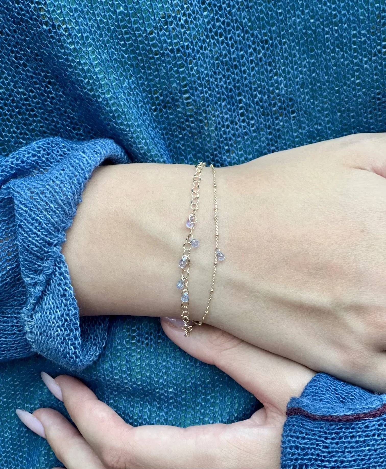 Blue sapphires on Permamnet Bracelelt.jpeg