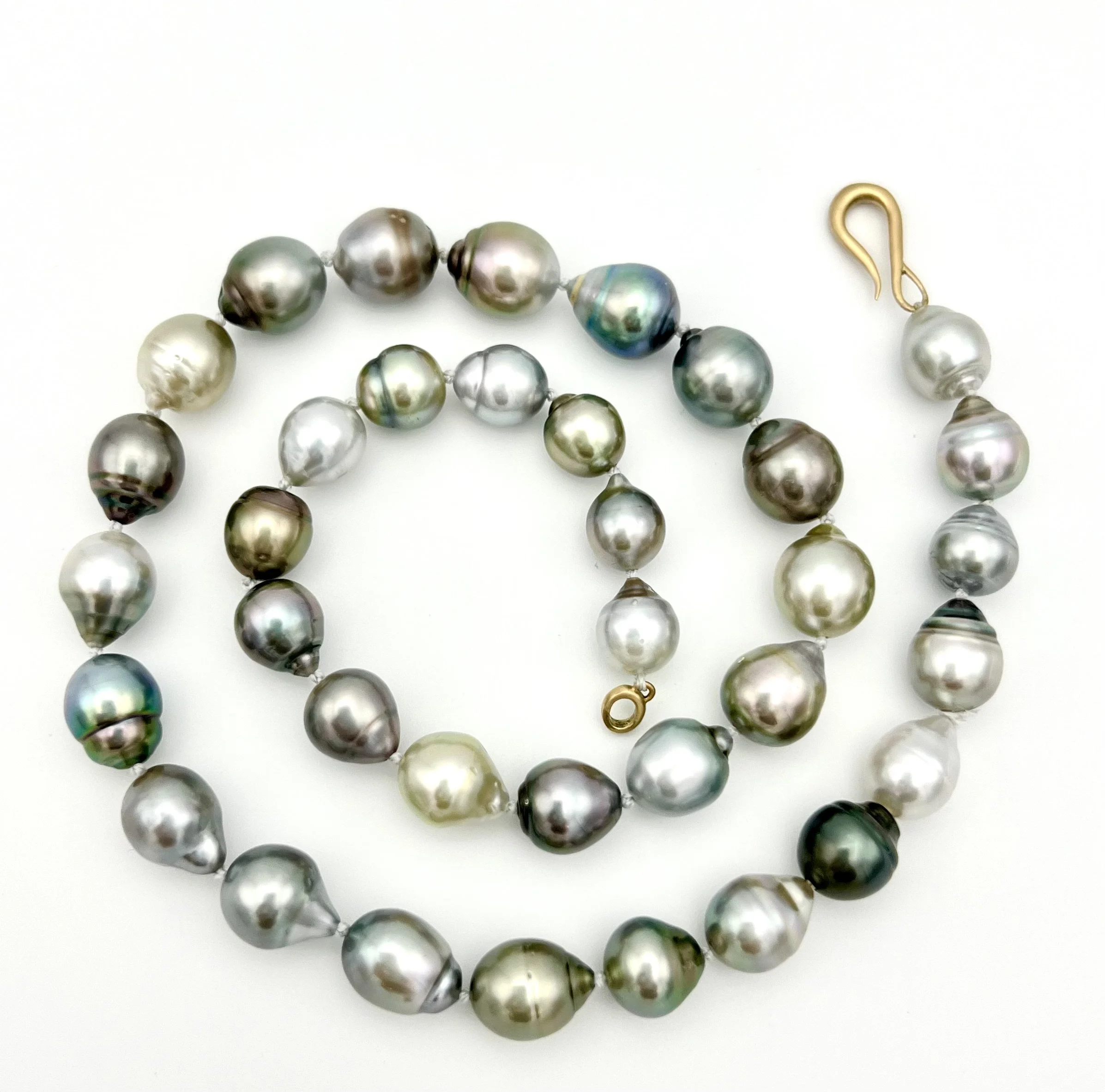 hand-knotted-strand-of-tahitian-pearls-yeg.jpeg