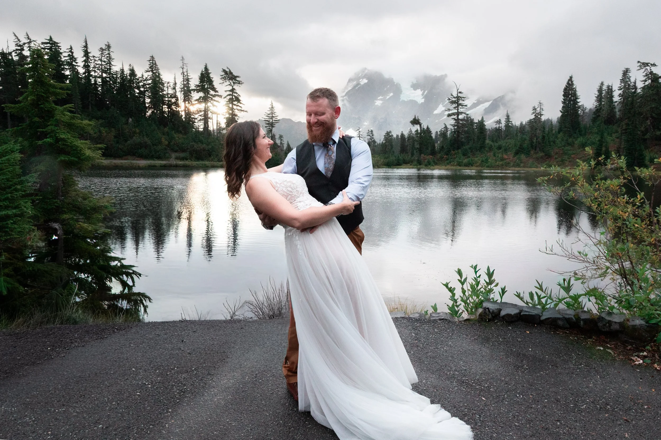 Baker-National-Forest-Picture-lake-elopement-couple.JPG