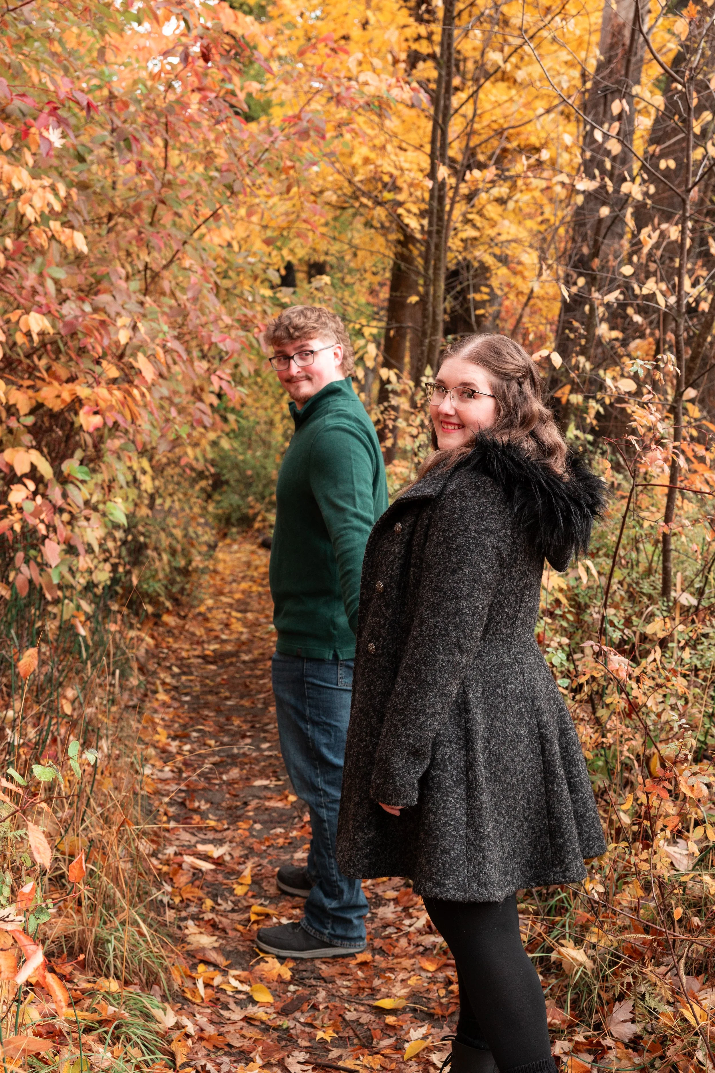 Couple during a fall mini photography session in Leavenworth, Washington