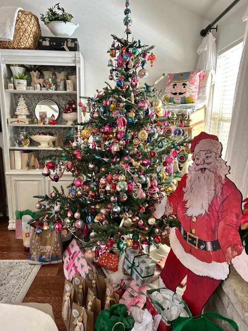PREORDER The Vintage Holiday Christmas Tree - Leben Riebe
