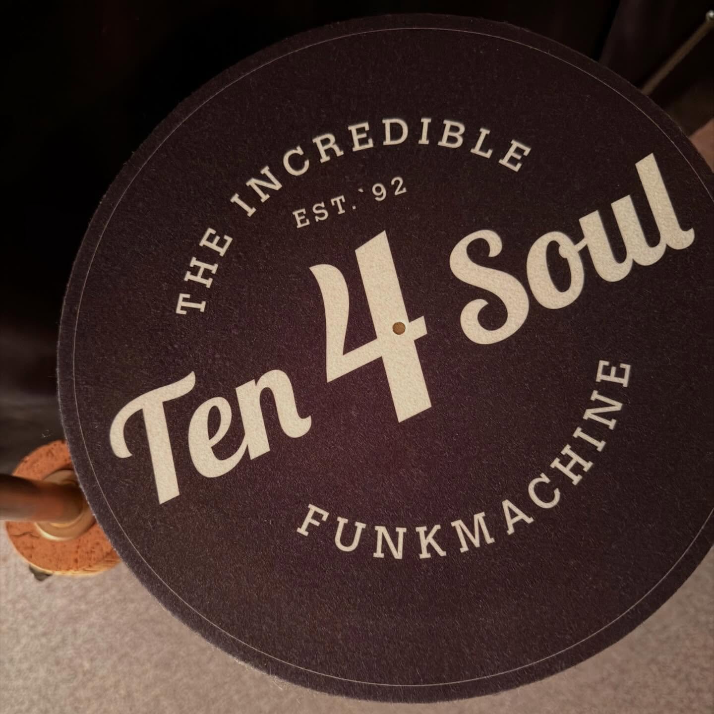 pimp your turntable with a nice slipmat ✨

#slipmats #vinyllovers #ten4soul