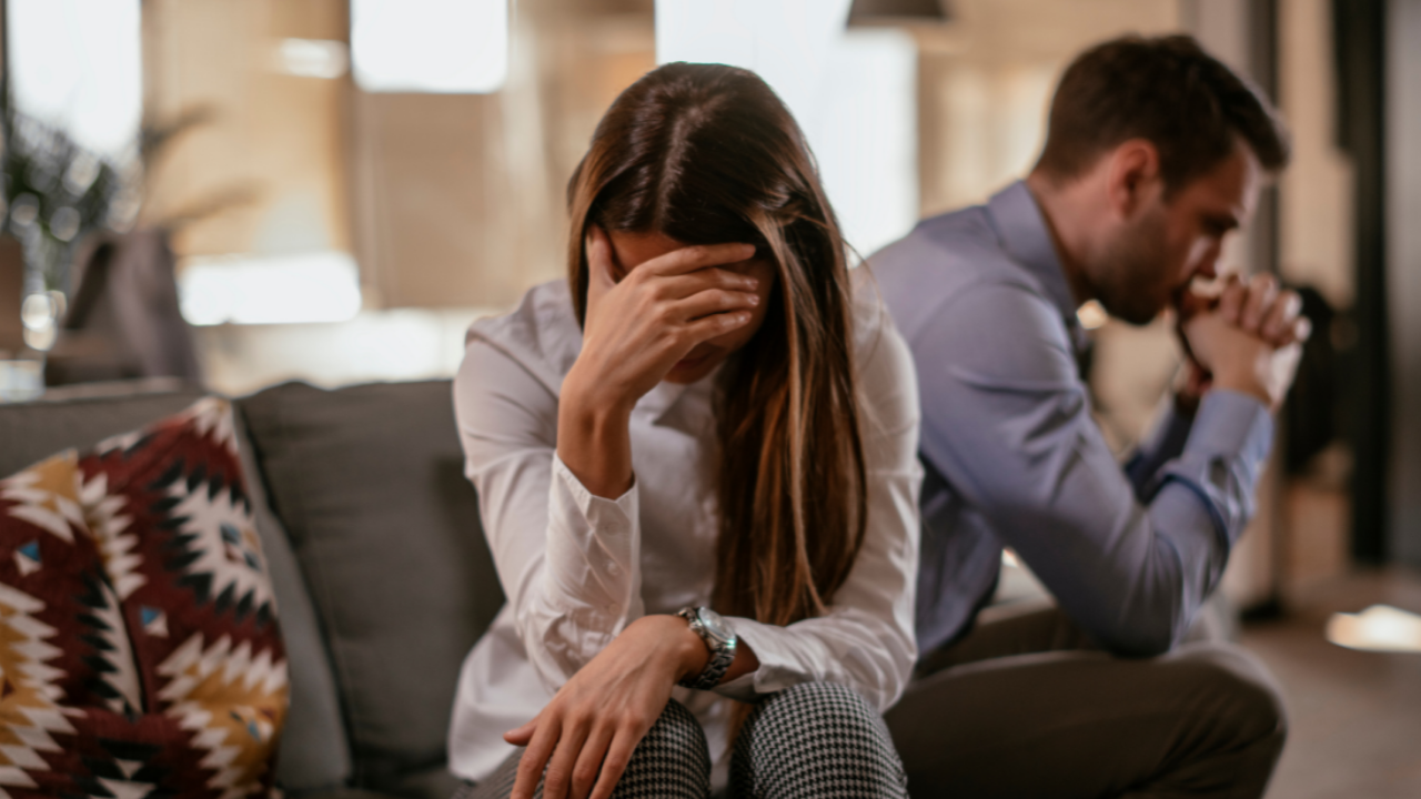 stop feeling like a roommate in your relationship and rekindle the love with online couples therapy