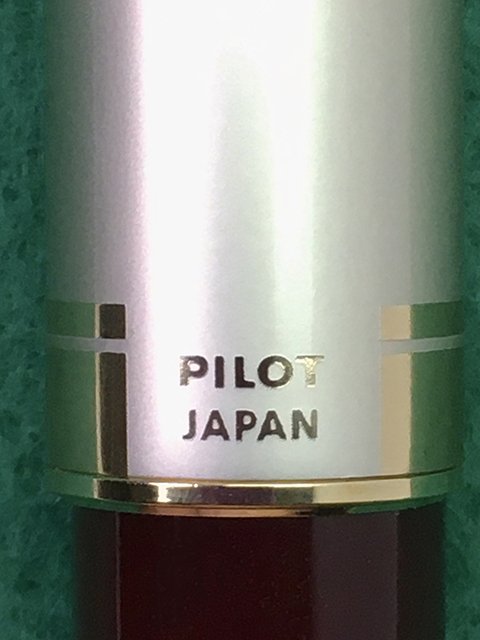 Pilot E95s engraving on reverse of cap band