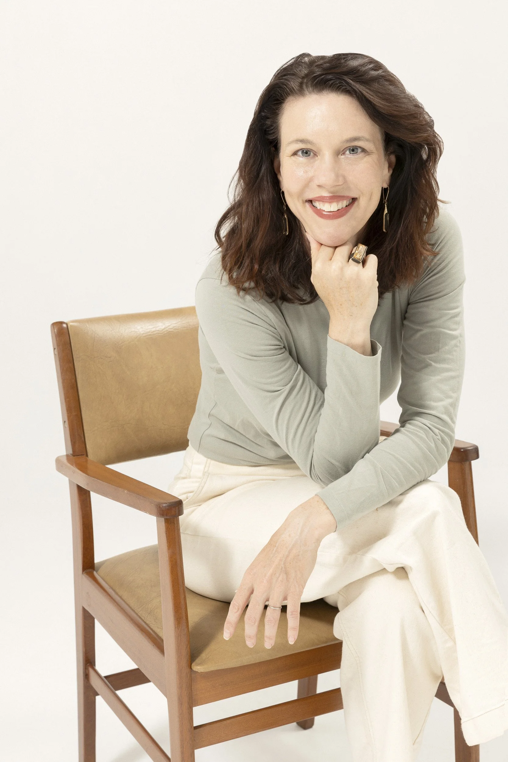 Amanda Olusanya, entrepreneur and online business coach for entrepreneurs , Cape Town South Africa, Professional Studio Headshot Portrait by photographer, Lauren Theunissen at Select Image Photographic services. 