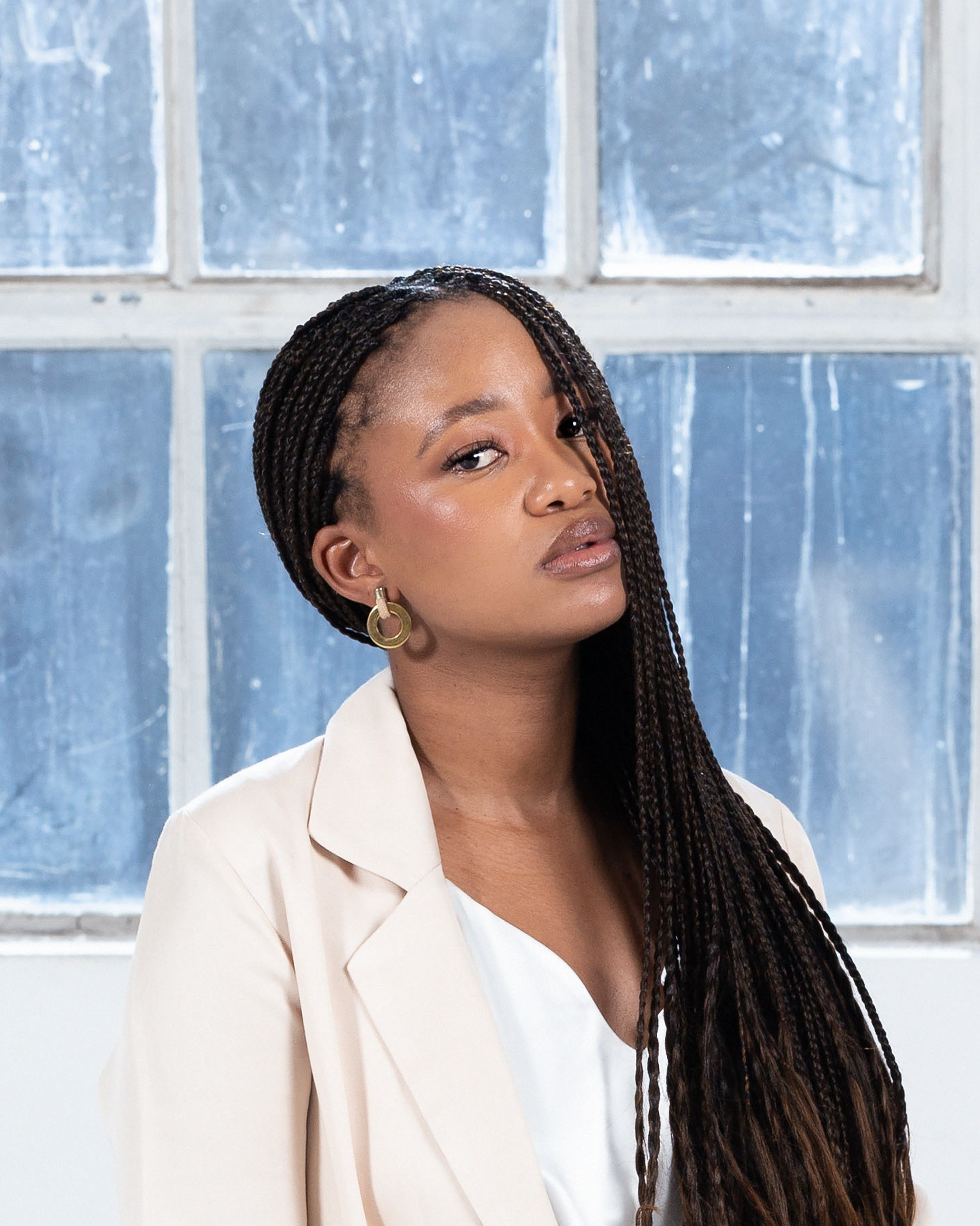 BonoloKavula_Artist Portrait_4_Credit_@Lauren.Theunissen_WEB2.png