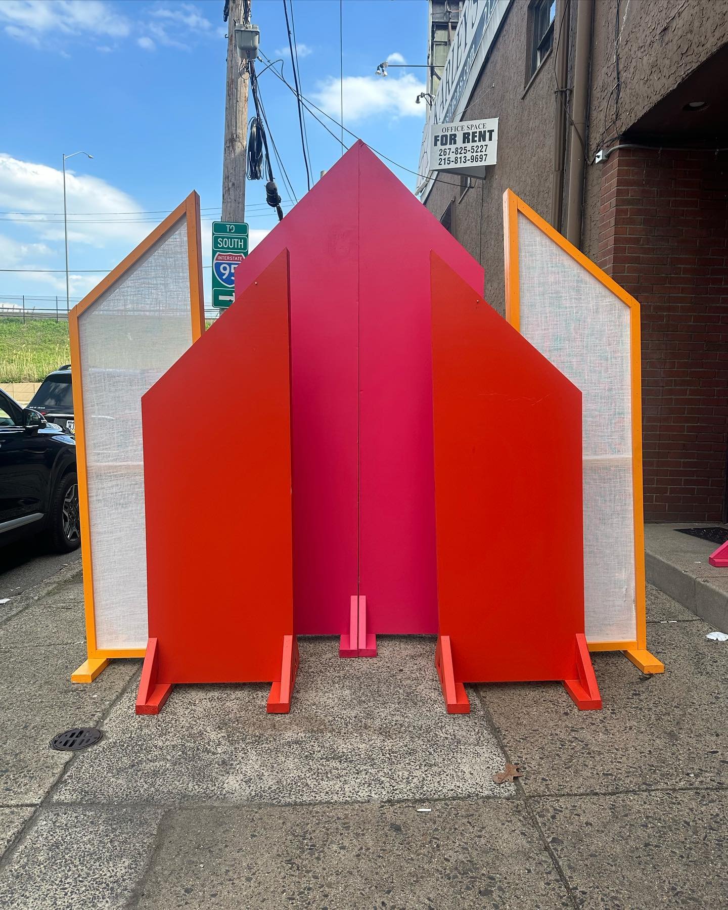 Triangle Arches - Set of 6
Available for rent now.  Mix &amp; match any paint colors you would like. 
Size: Large 7&rsquo;x2&rsquo; &amp; Mediums 6&rsquo;x2&rsquo;
Total for the set - $350
&mdash;&mdash;&mdash;&mdash;&mdash;
Karley&rsquo;s+ members r