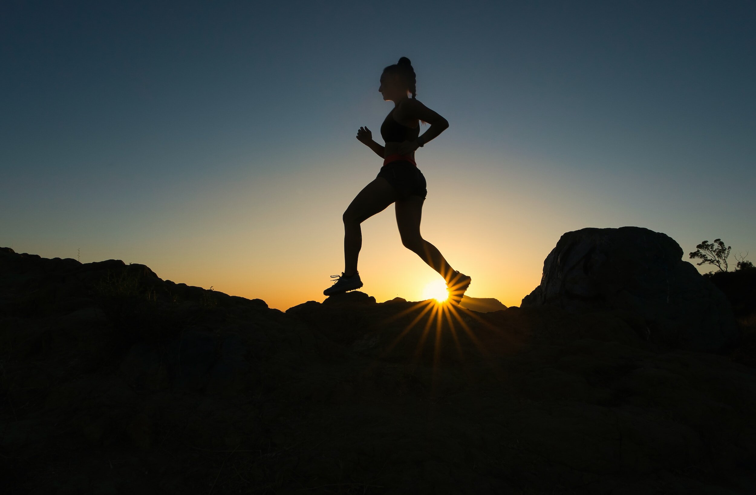 Aufbau von Balance und Stabilität für Läufer durch Yoga