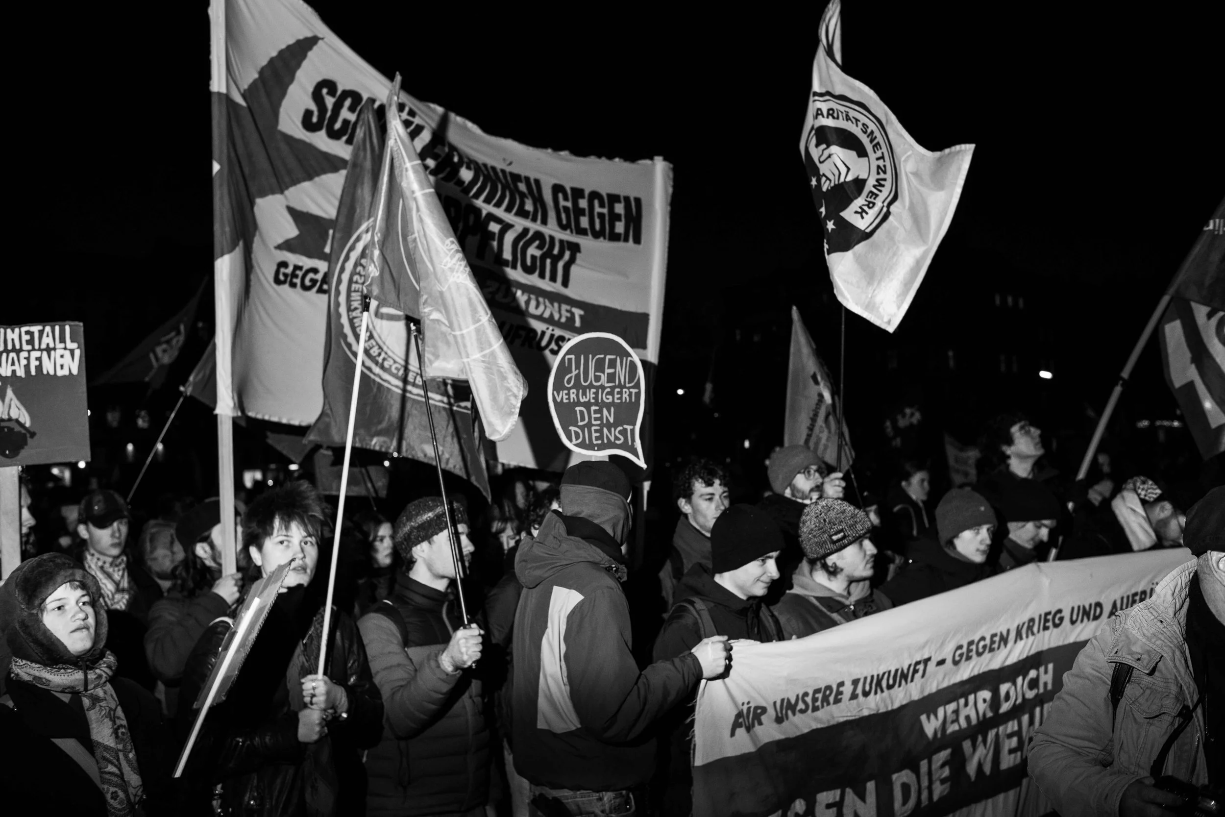 BW_Wehrpflicht-Demo-Berlin-2025_MarvinMachler-62.jpg