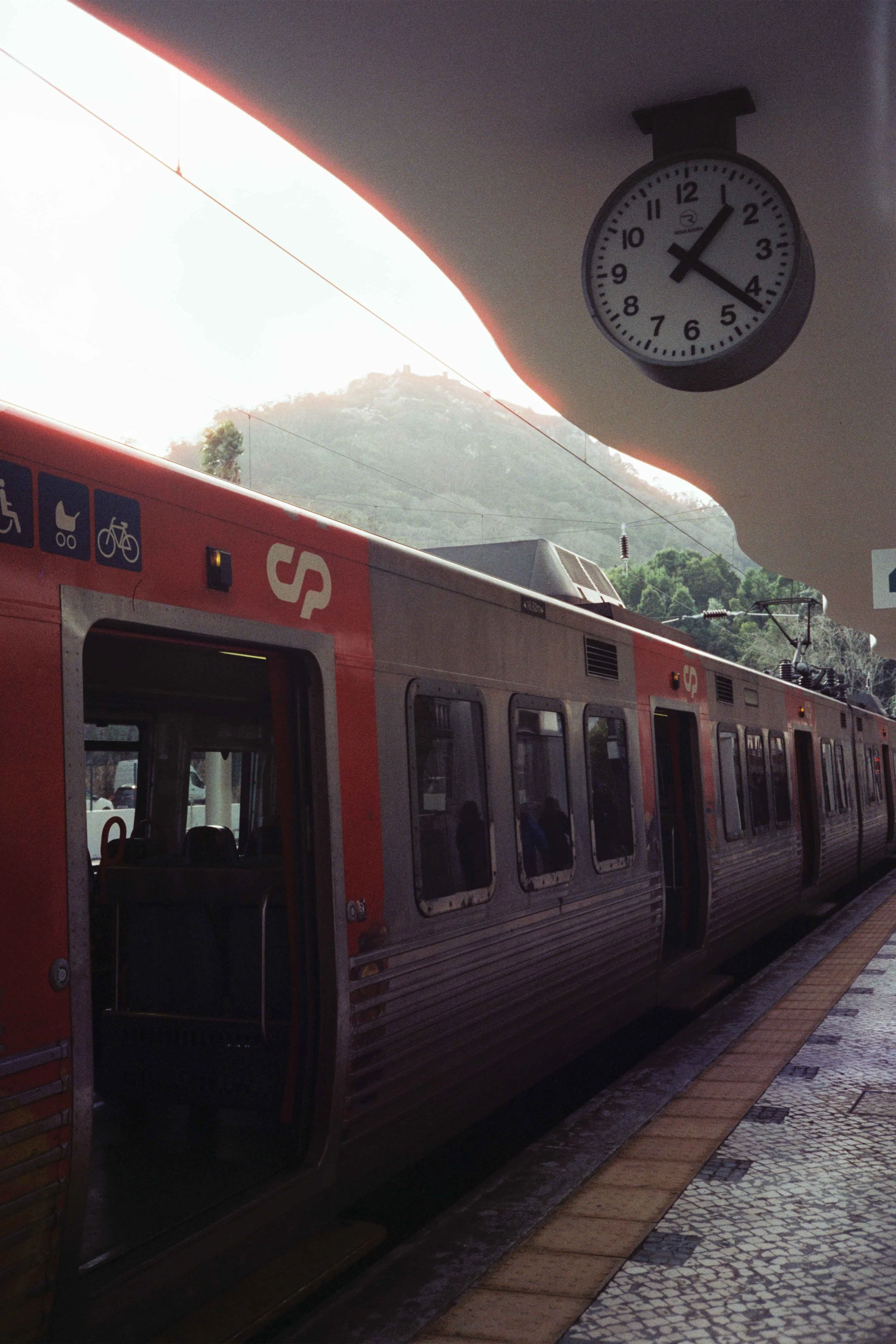 R1-05066-0020.jpg