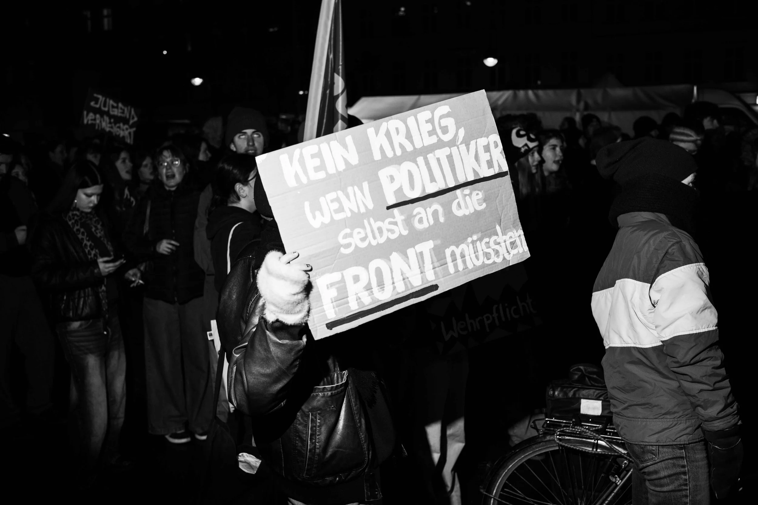 BW_Wehrpflicht-Demo-Berlin-2025_MarvinMachler-21.jpg