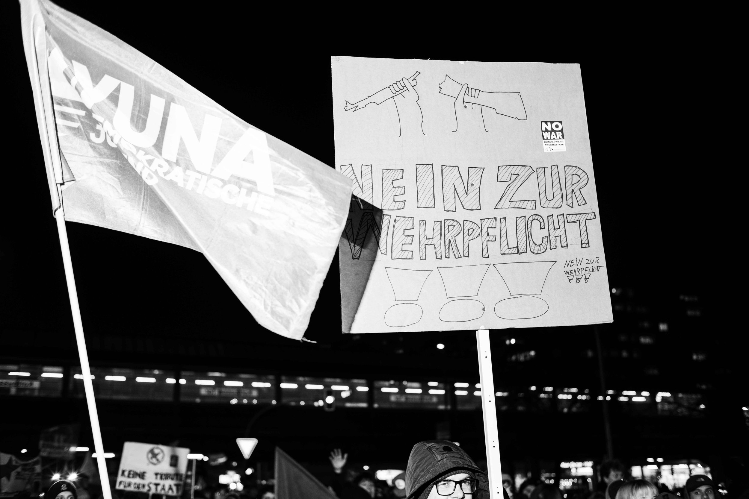 BW_Wehrpflicht-Demo-Berlin-2025_MarvinMachler-31.jpg