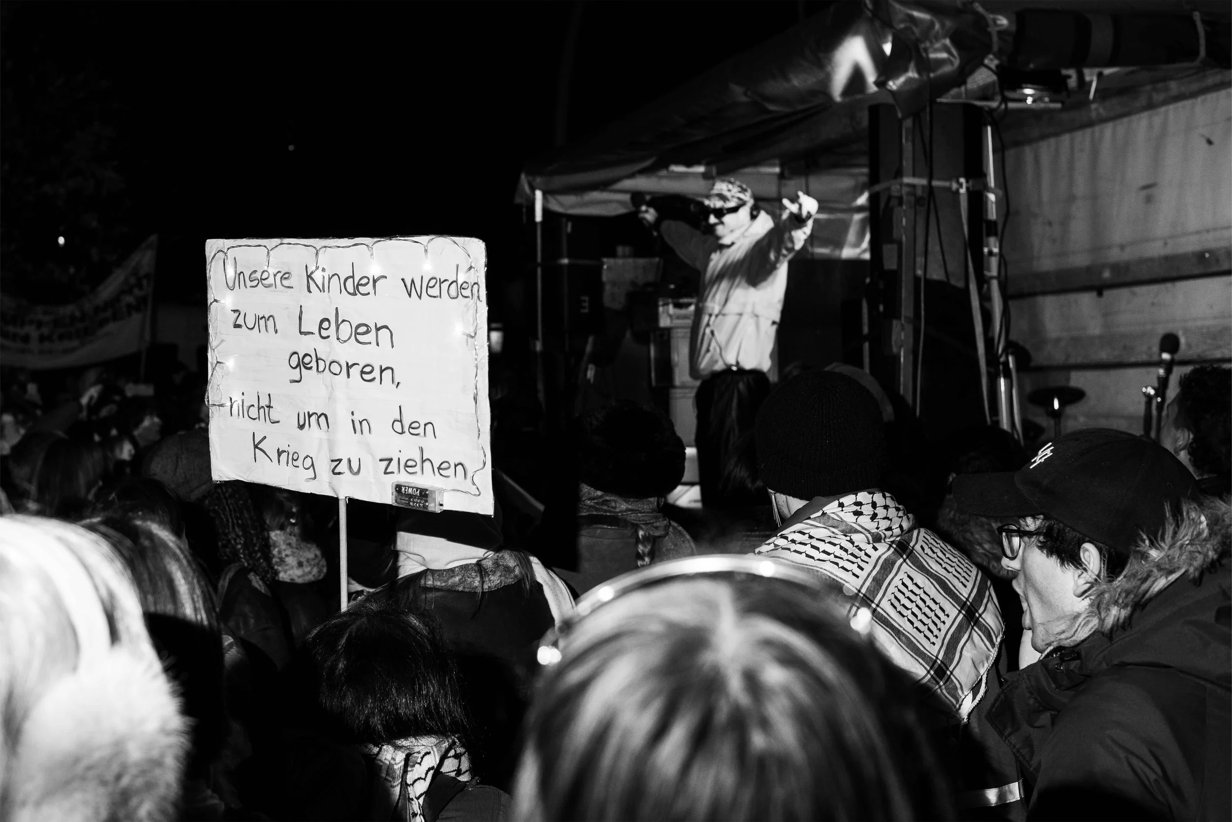 BW_Wehrpflicht-Demo-Berlin-2025_MarvinMachler-64.jpg