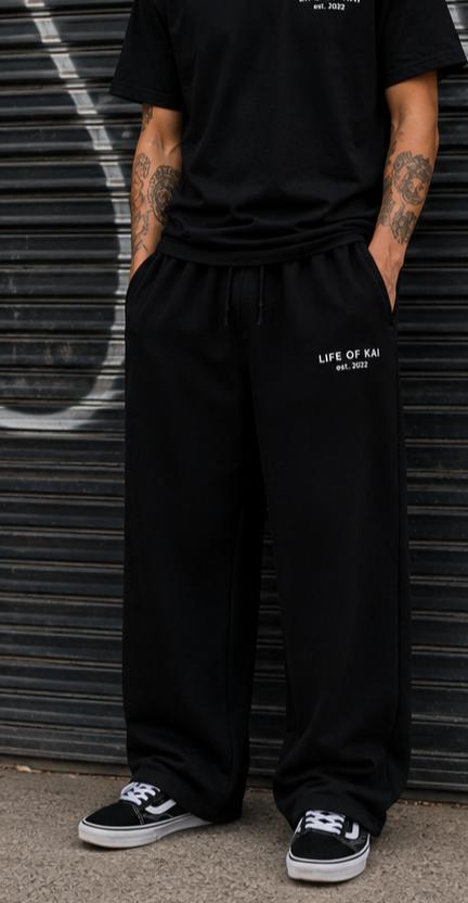 black pant 1.png