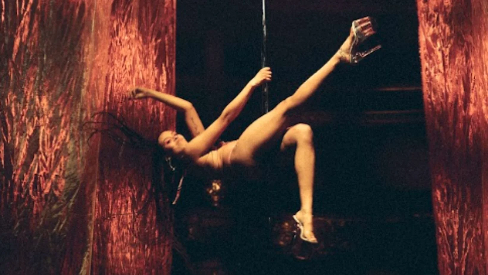 BLACK POLE & VOGUE IS BACK!