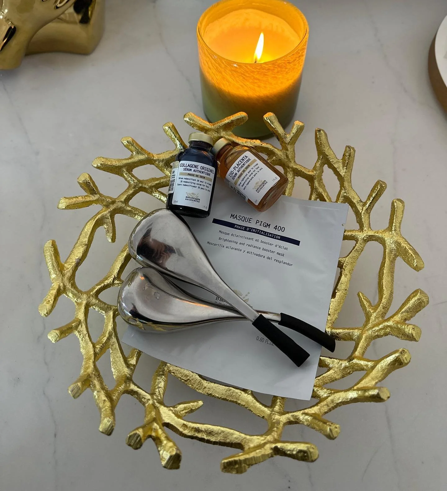 Happy Thursday ✨

Don&rsquo;t forget to take care of yourself today

@biologique_recherche_usa 

____________________________
#biologiquerecherche #biologique_recherche #skincare #skincareroutine #glow