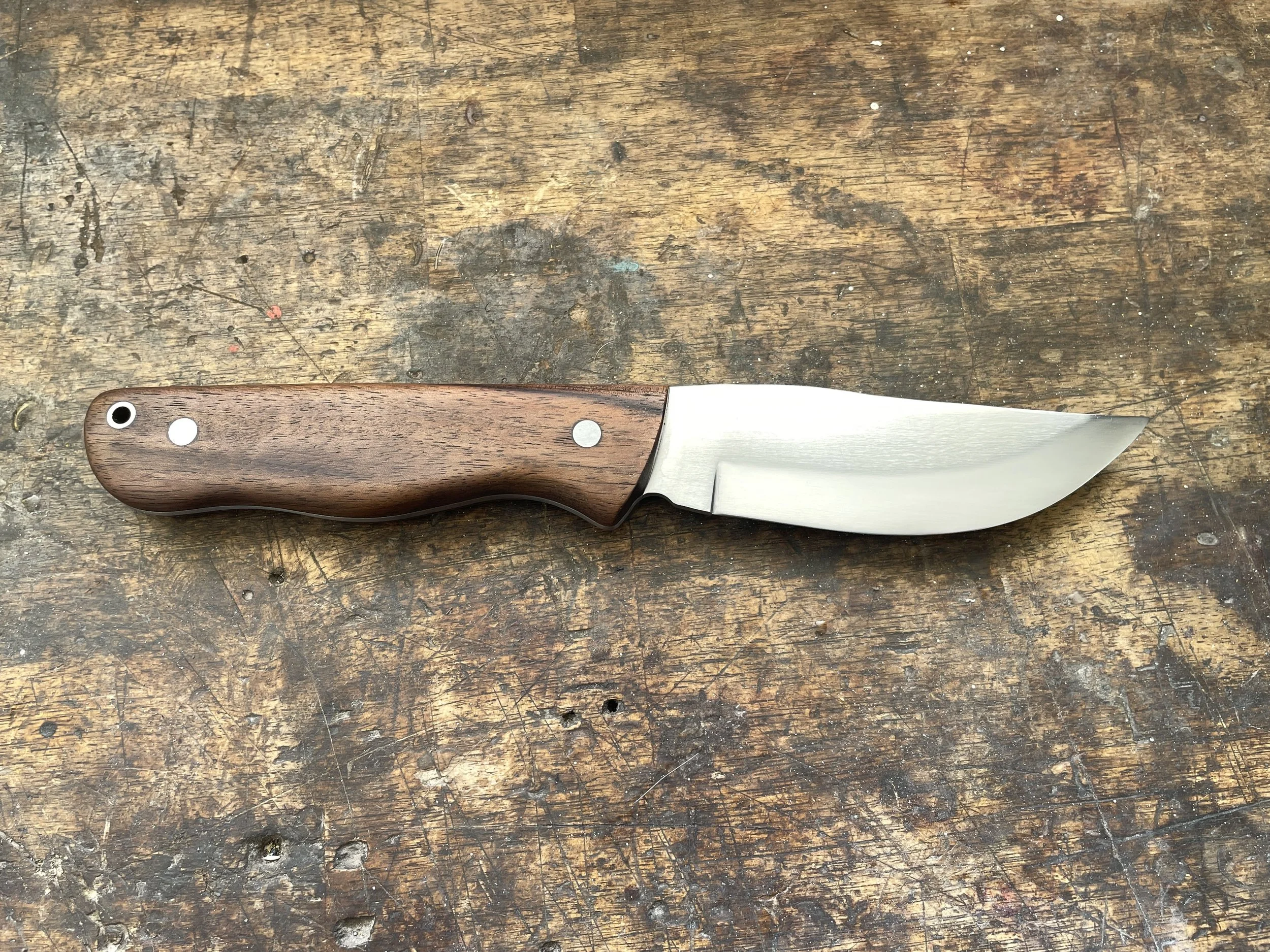 Walnut Ultimate Hunter Teak facing right