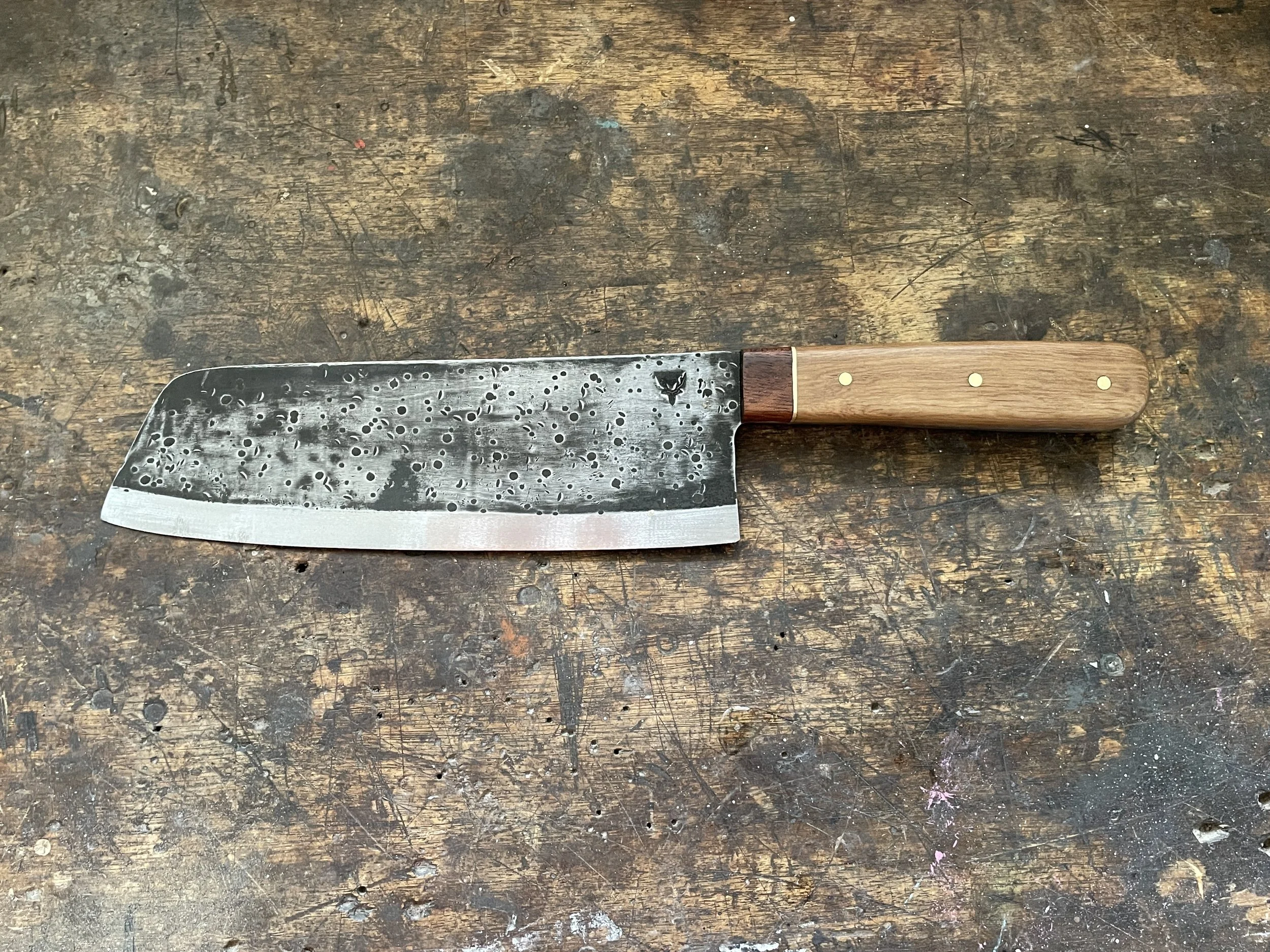 Black Maire Cleaver facing left