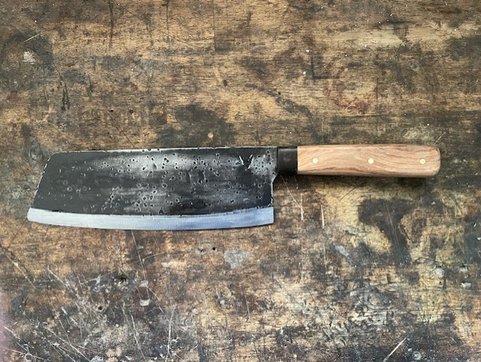 Cleaver Black Maire facing left