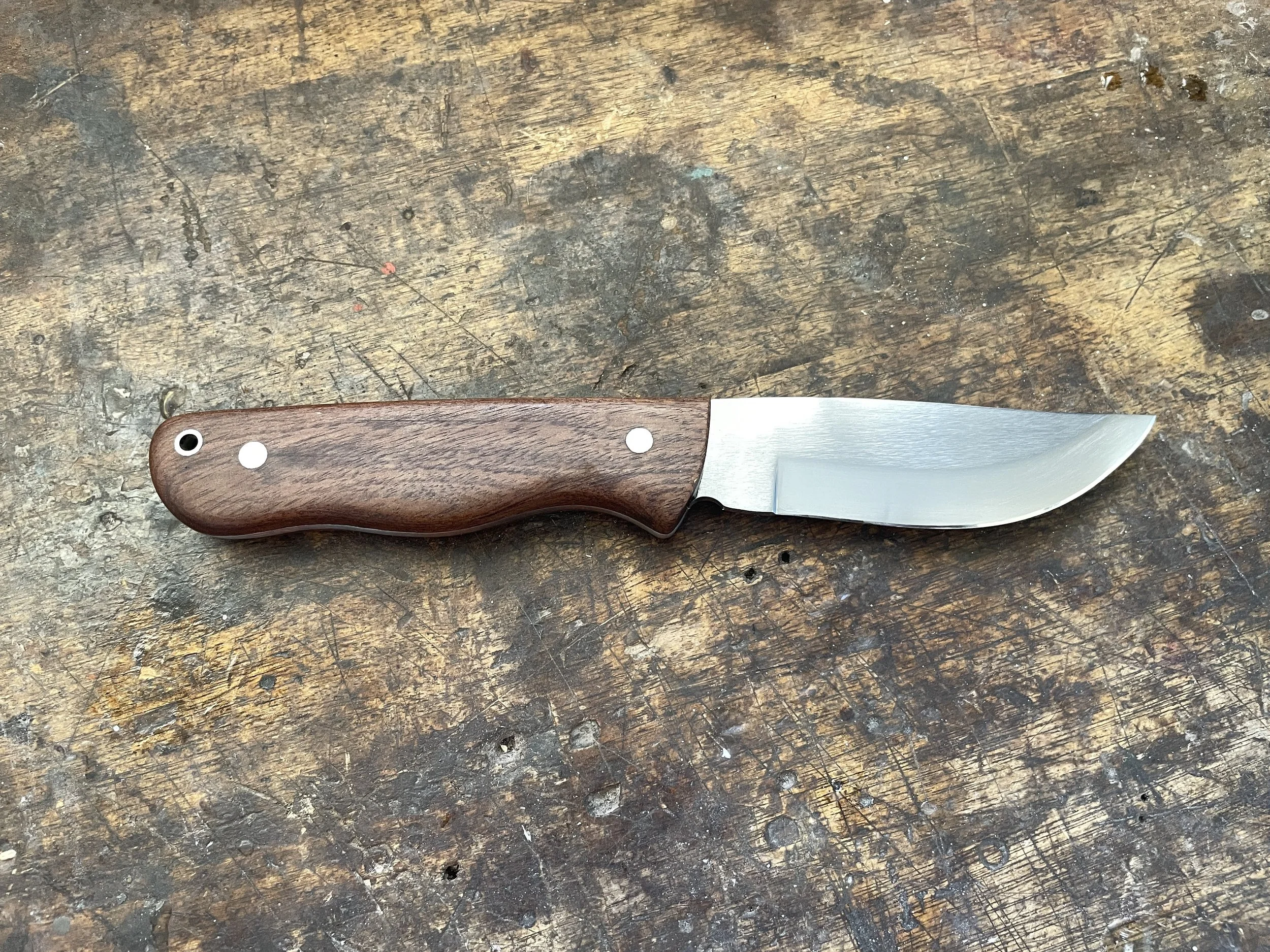 Ultimate Hunter Knife facing right