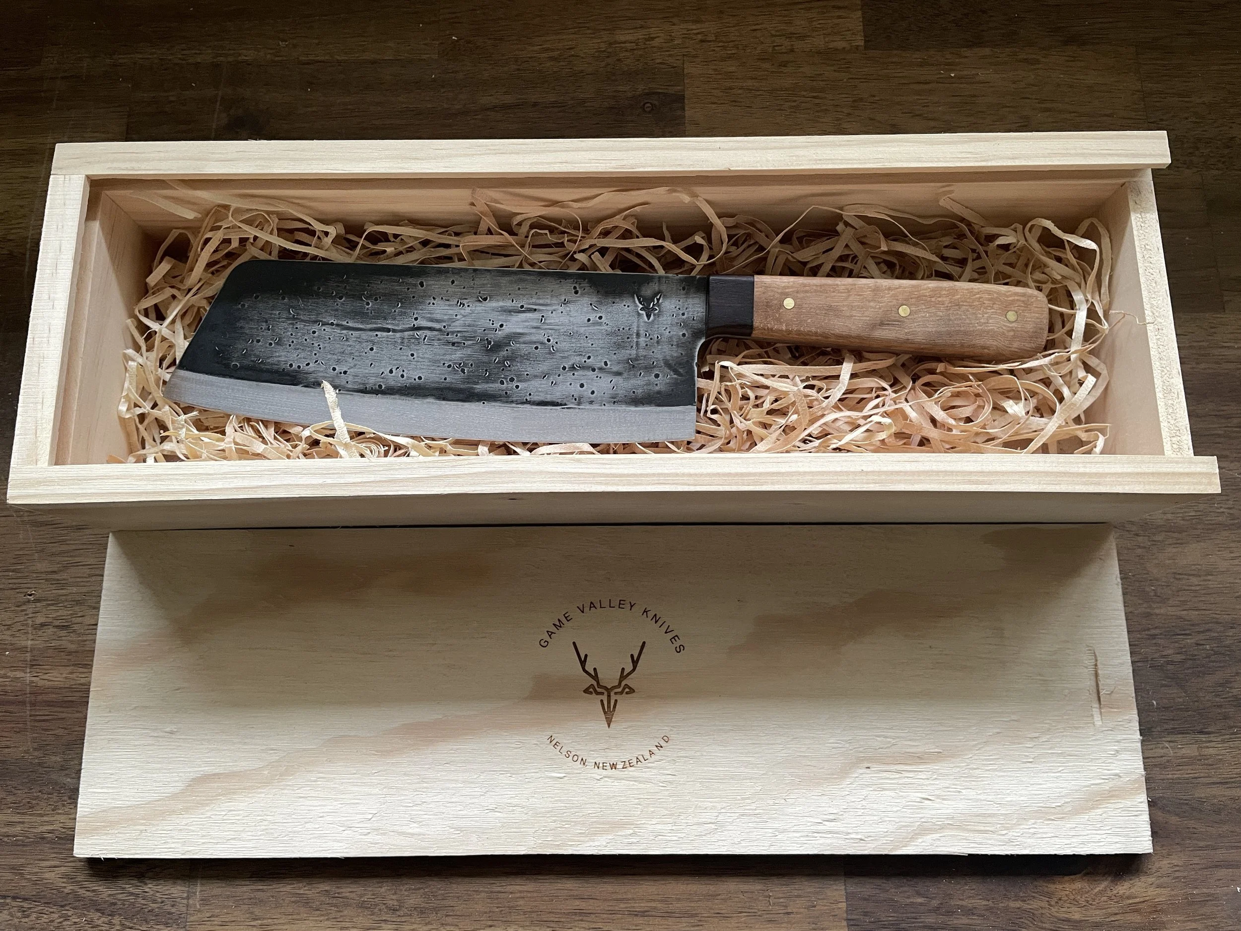Cleaver Black Maire and Ebony in gift box