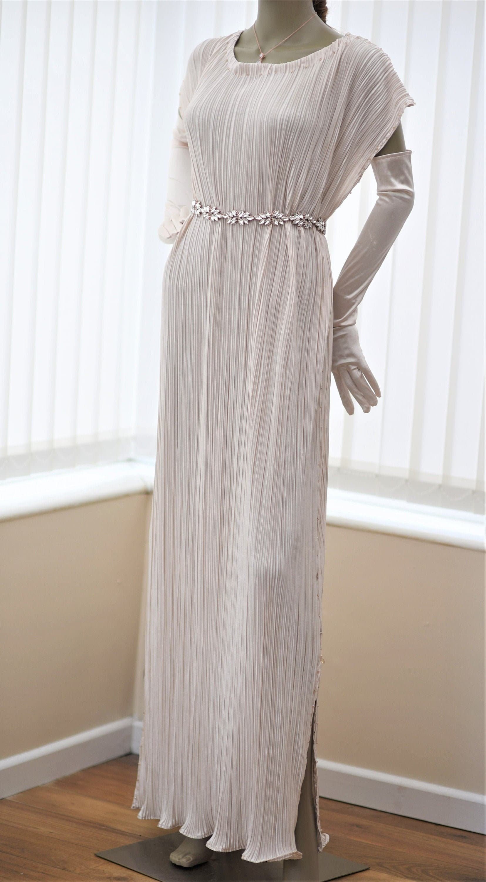 https://i.etsystatic.com/7474337/r/il/f5b736/2225421326/il_fullxfull.2225421326_khpu.jpg