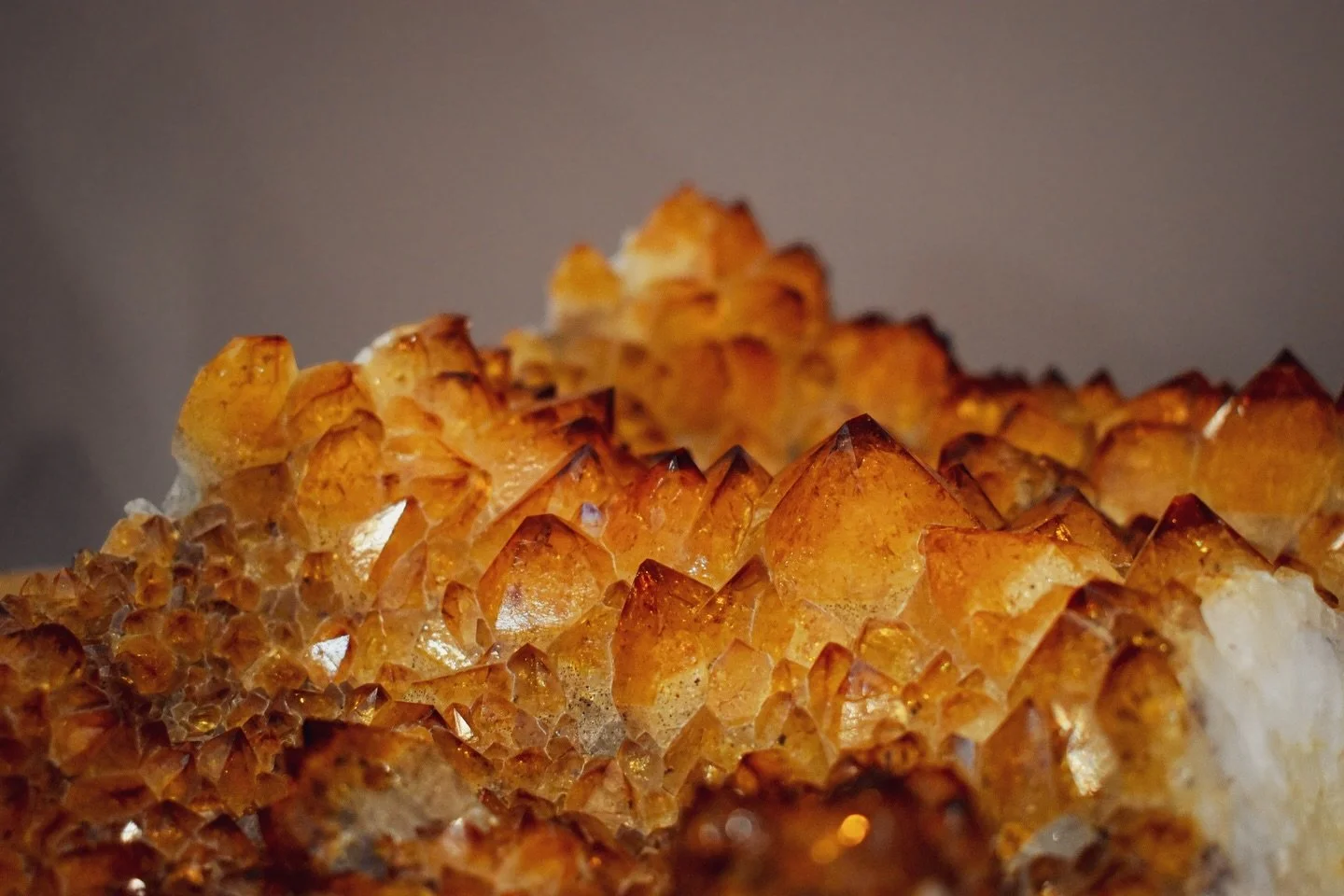 Diamonds may be a girl&rsquo;s best friend, but as our amazing employee Anne knows, crystals have much more ~𝙨𝙚𝙙𝙞𝙢𝙚𝙣𝙩𝙖𝙡~ value!

Not quite sure what to give the gem in your life? Nothing says &lsquo;I love you&rsquo; like a crystal. It&rsqu