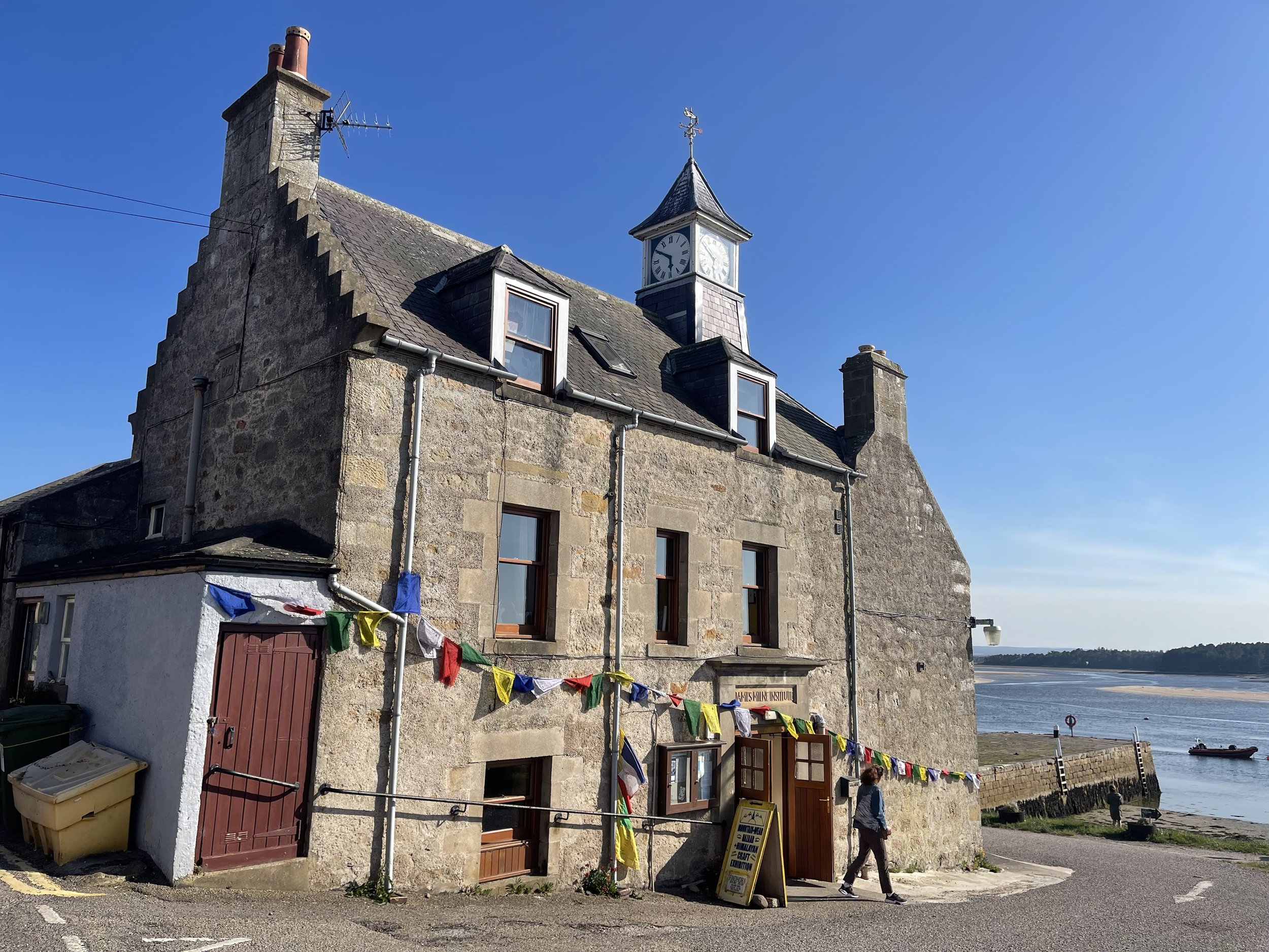 Isle of Skye sea town.jpeg